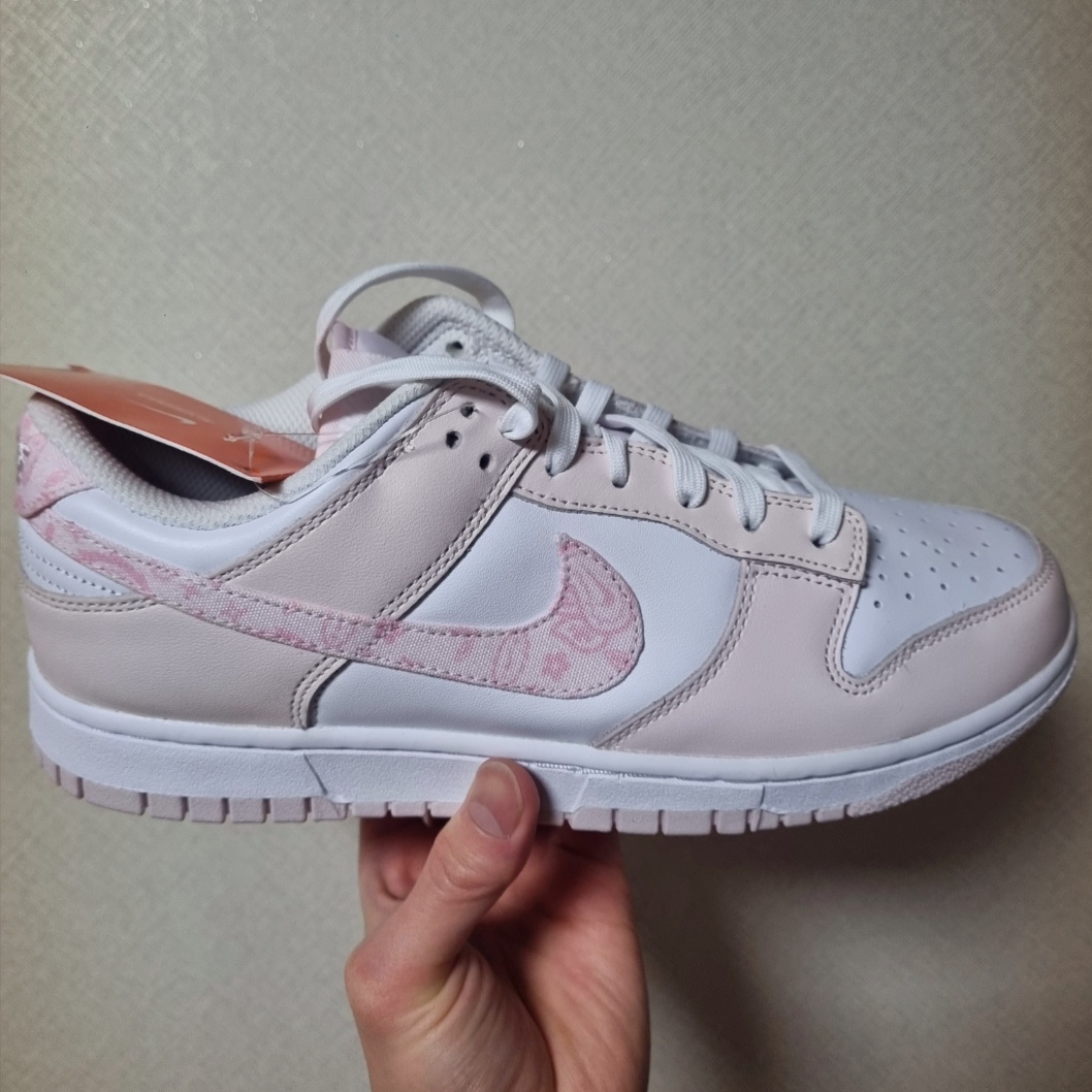 (W) Nike Dunk Low Pearl Pink 착용 스타일 - 1