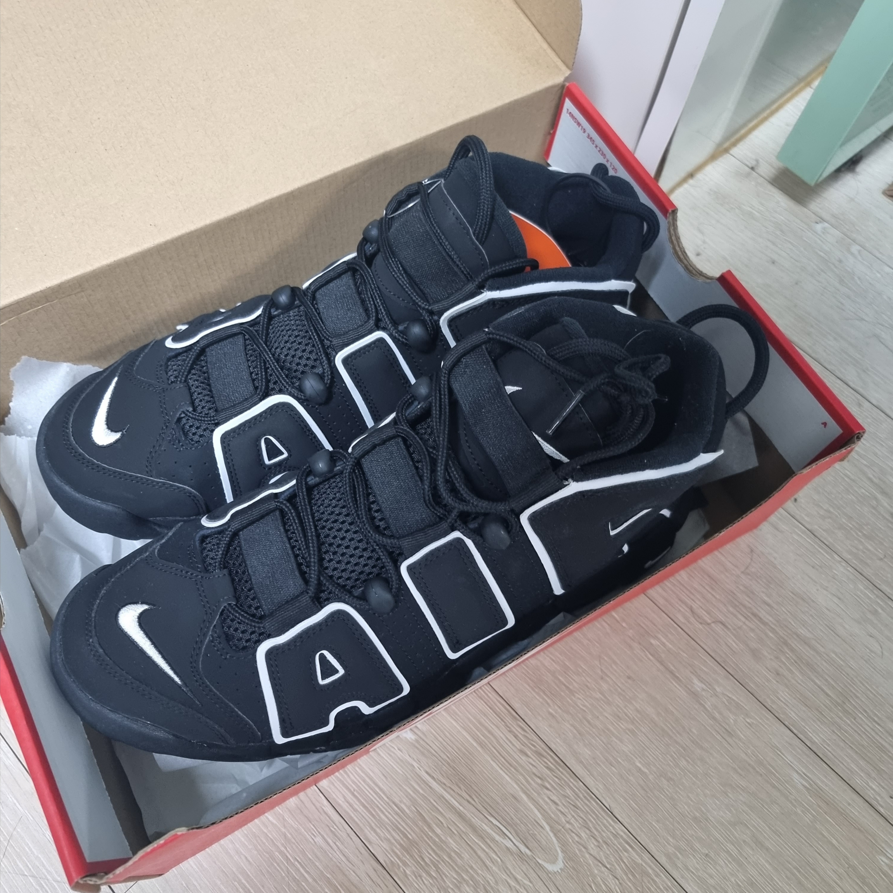 Nike Air More Uptempo Black White 2020 착용 스타일