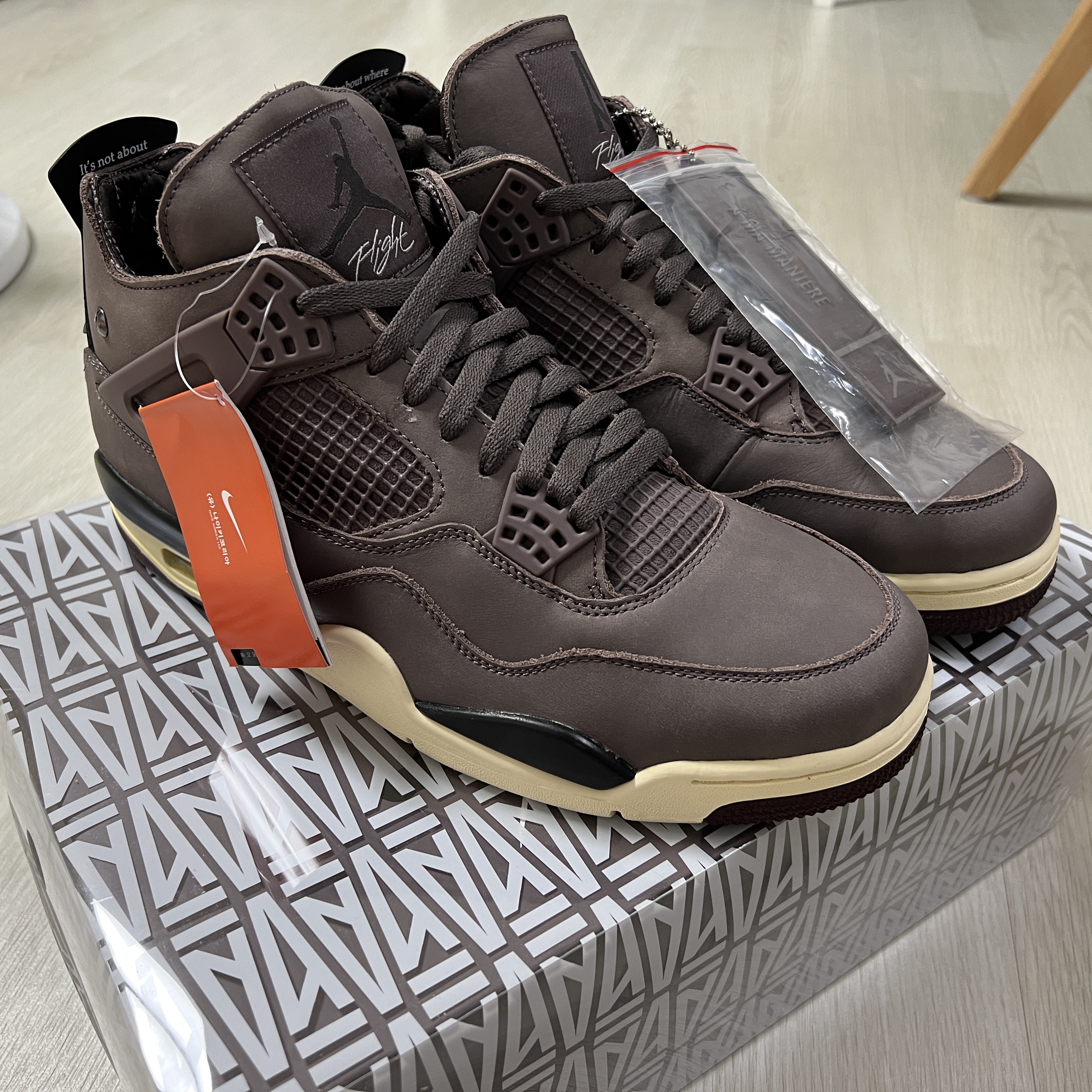 Jordan 4 x A Ma Maniere Retro Violet Ore 착용 스타일