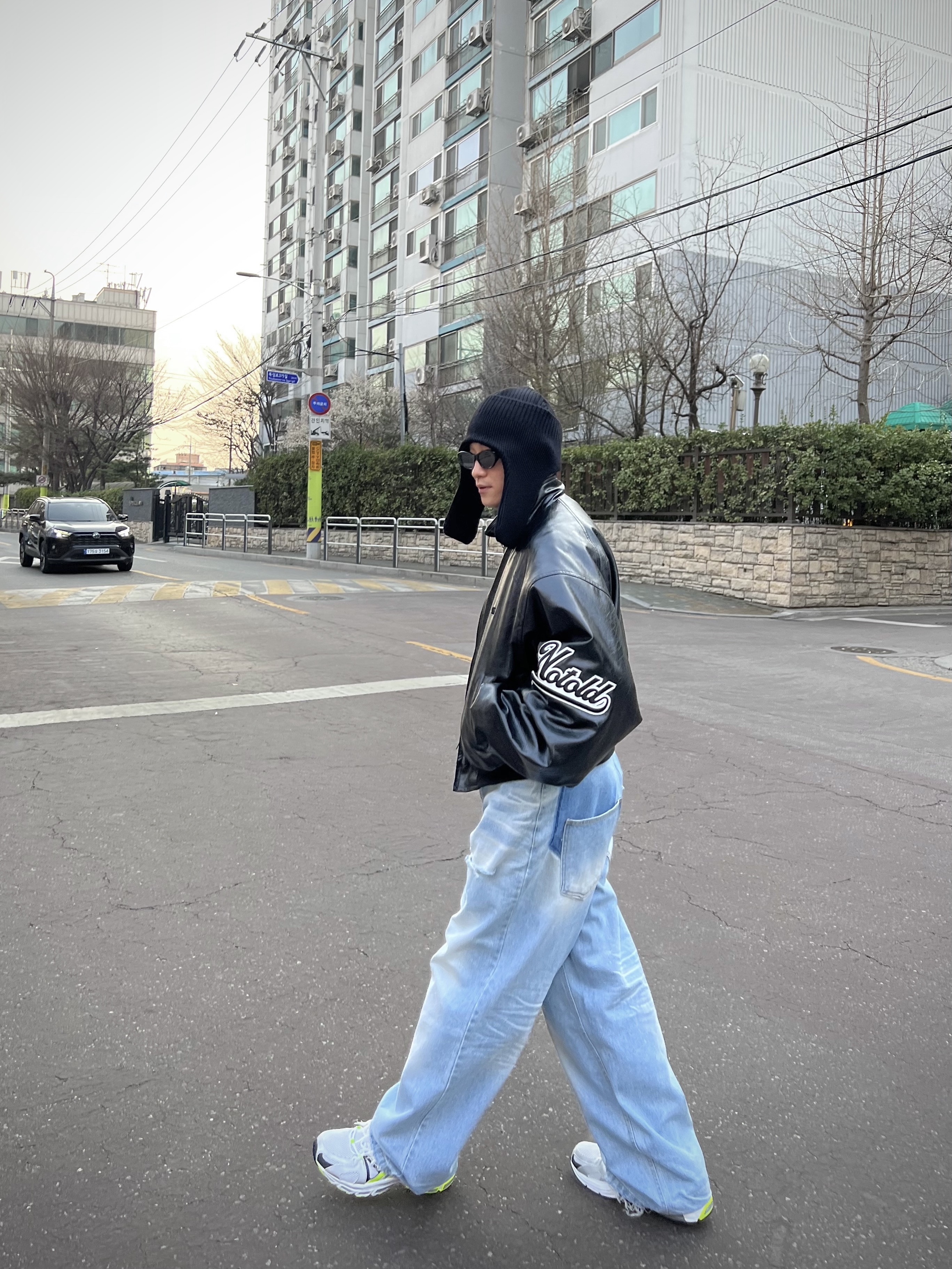 Reebok x Vetements Spike Runner 200 Silver Lime 착용 스타일 - 1