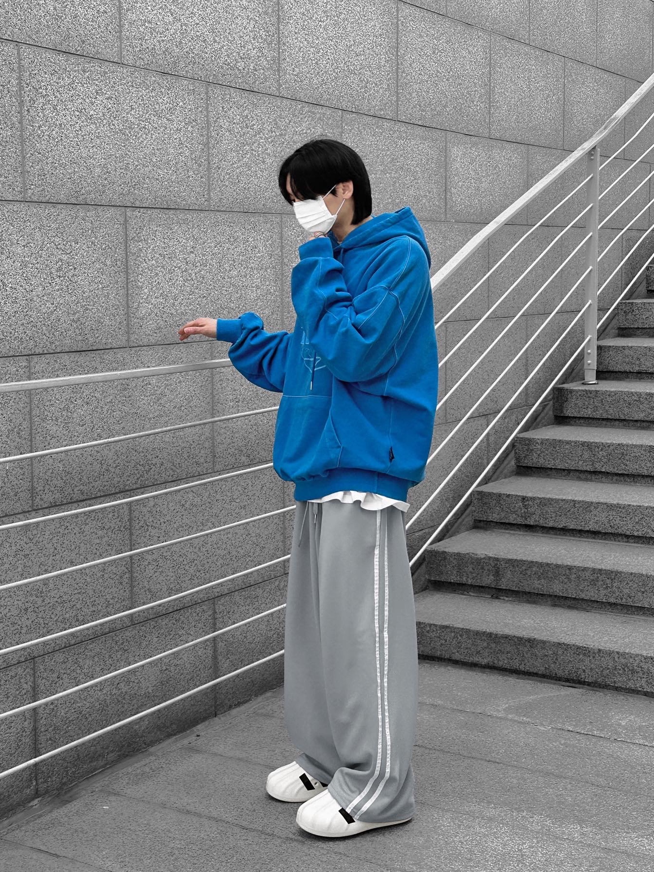 Adidas Adifom Superstar Core White 착용 스타일 - 4