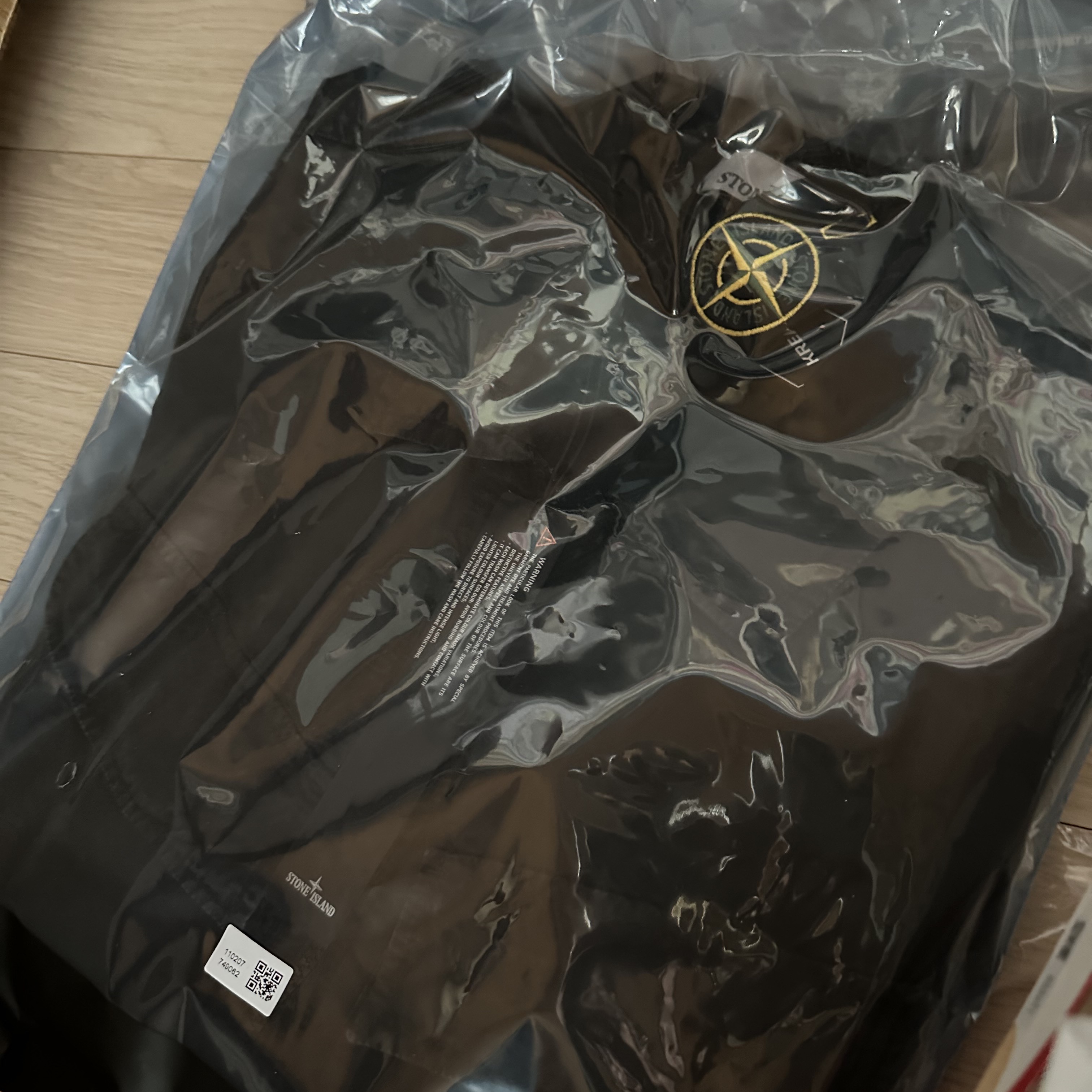 Stone Island 101WN Brushed Cotton Canvas T.CO+OLD Overshirt Black - 22FW 착용 스타일