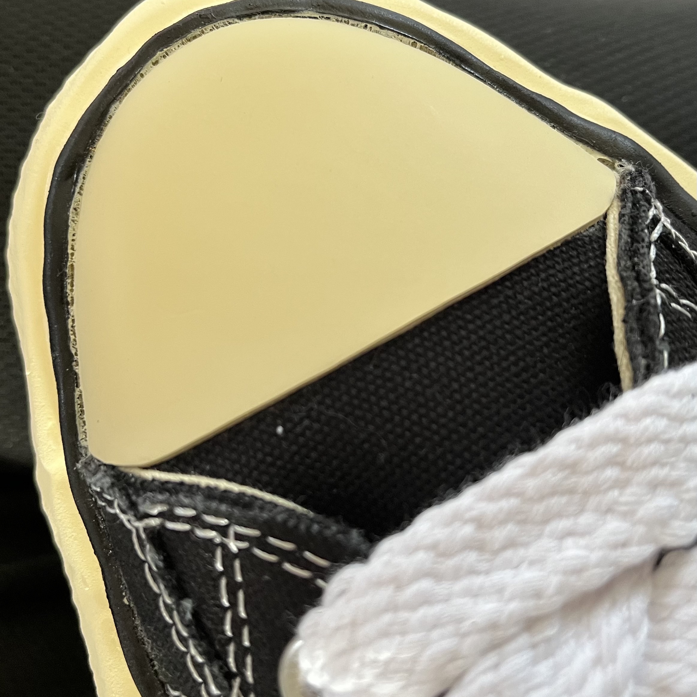 Maison Mihara Yasuhiro Peterson VL OG Sole Canvas Low-top Sneakers Black 착용 스타일 - 2