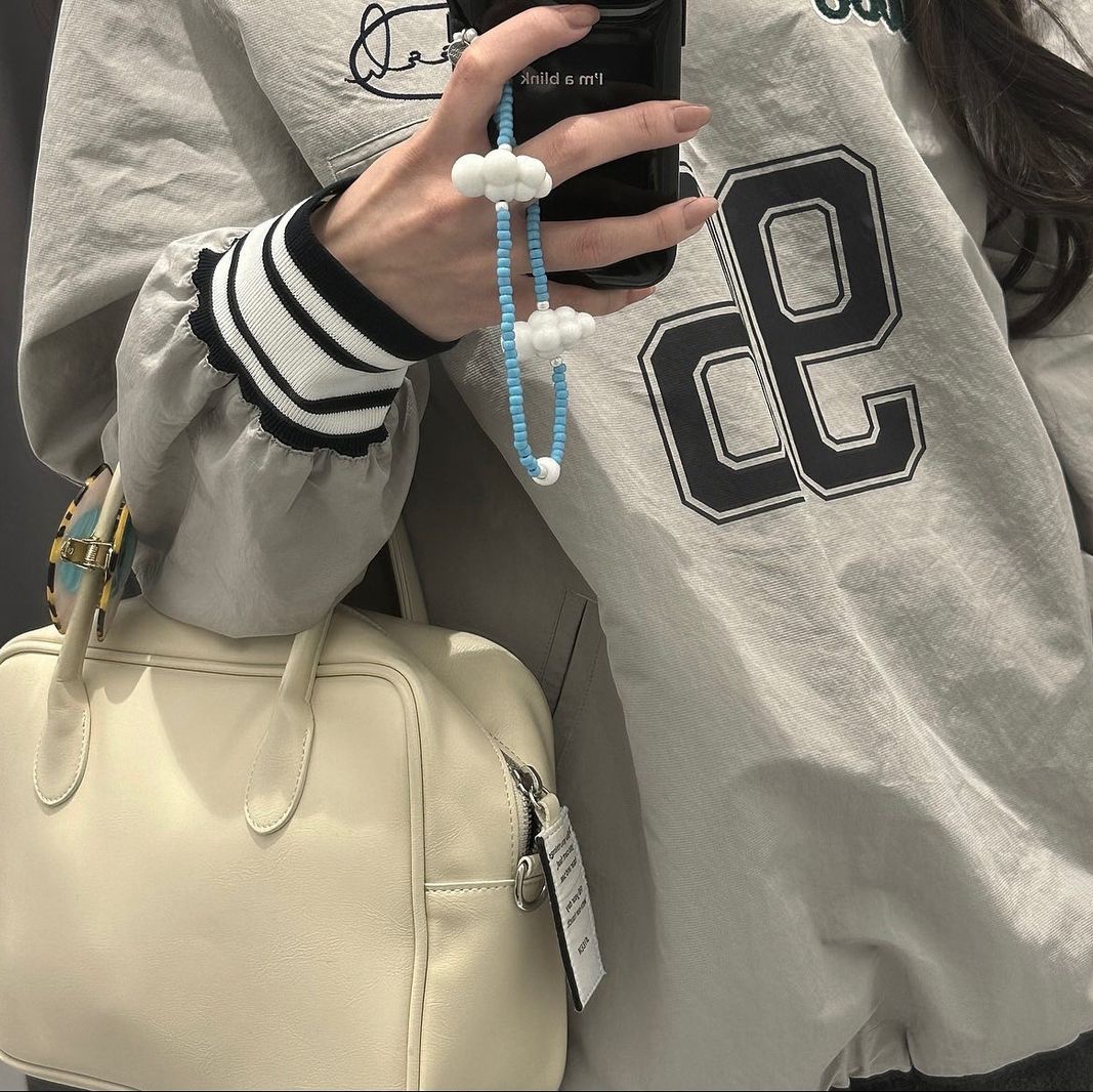 String Ting Heavenly Sky Wristlet Phone Strap, Nieeh Women Square Bag Mini Cream 착용 스타일