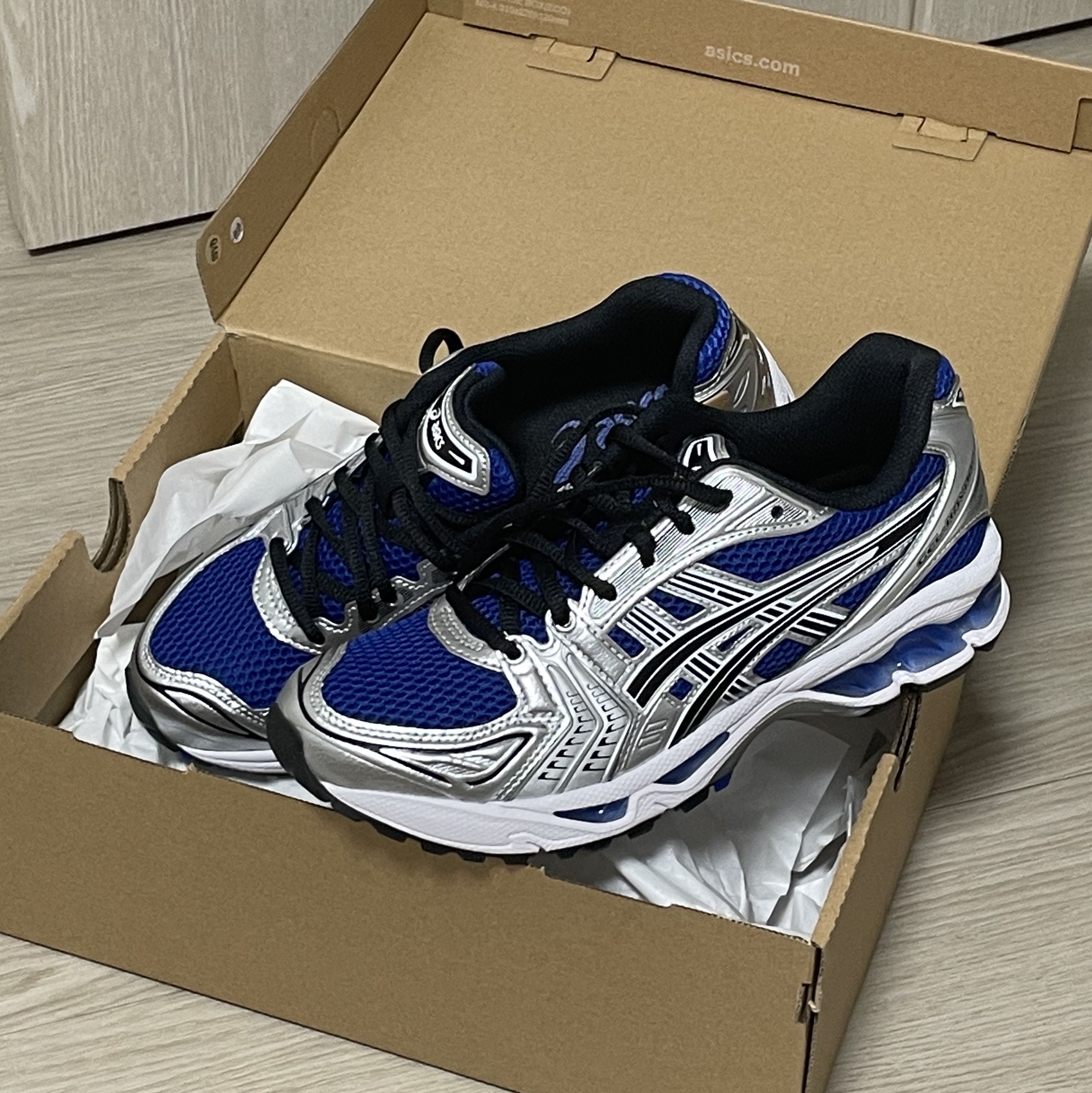 Asics Gel-Kayano 14 Monaco Blue Black 착용 스타일
