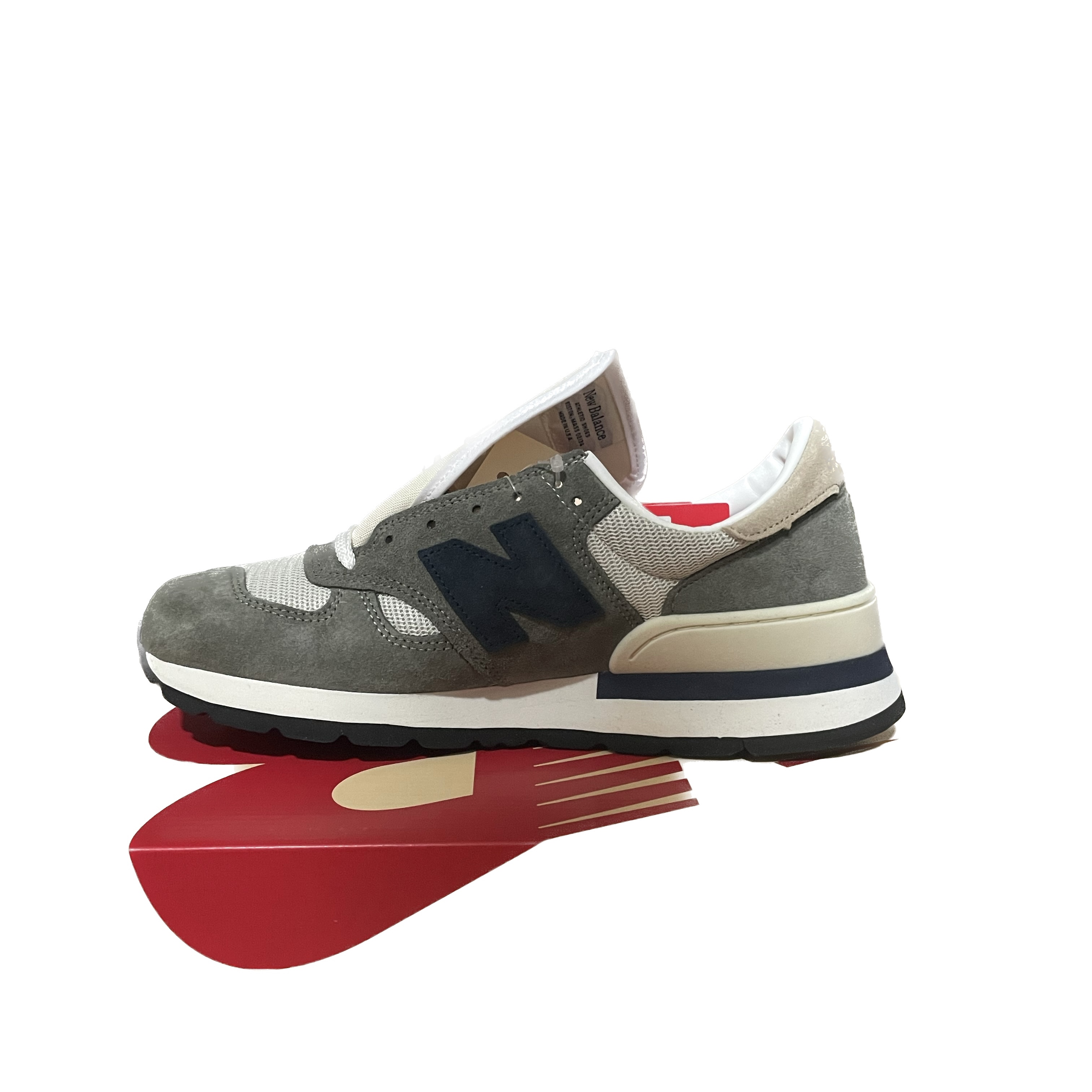 New Balance 990v1 Made in USA Olive 착용 스타일