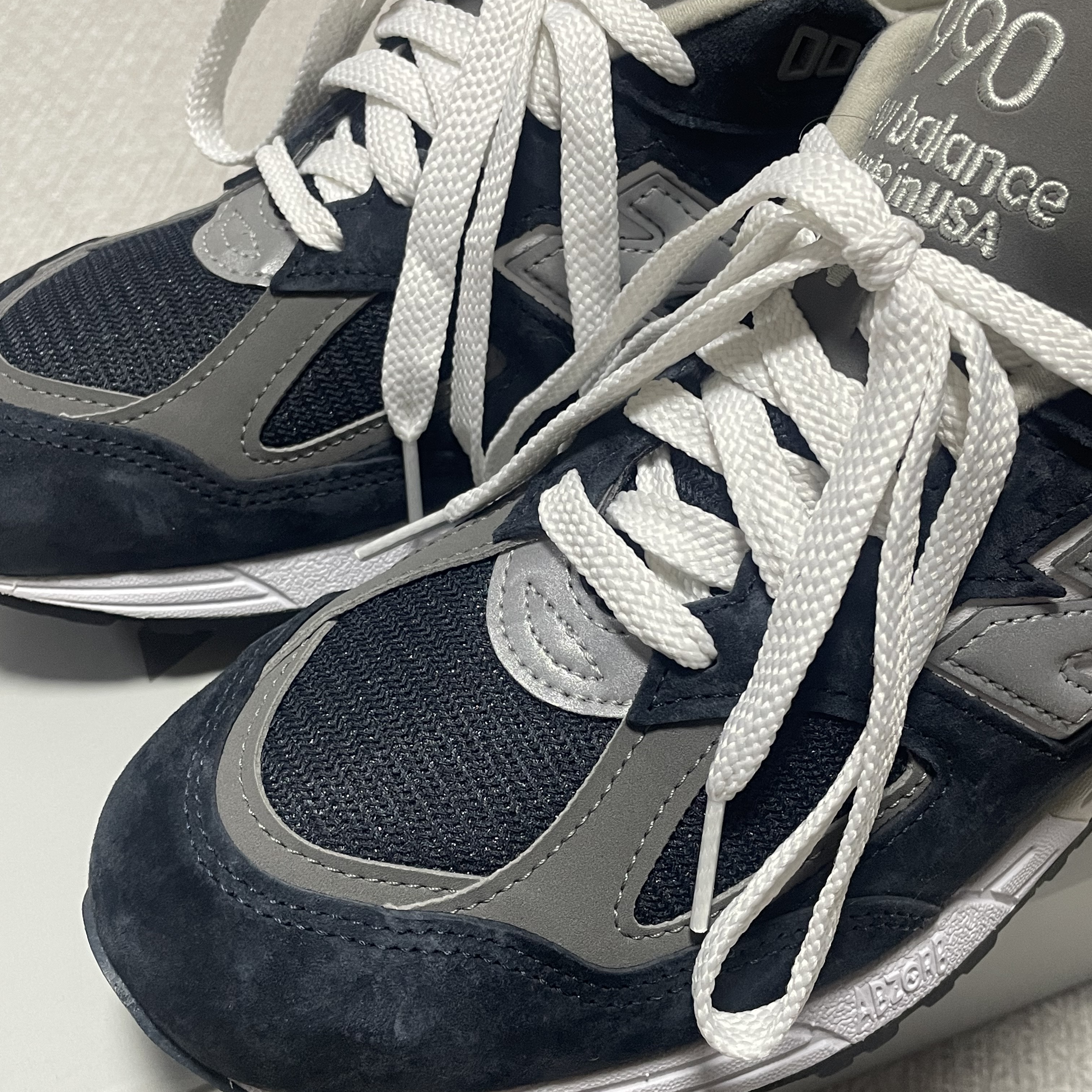 New Balance 990v2 Made in USA Navy 착용 스타일 - 1