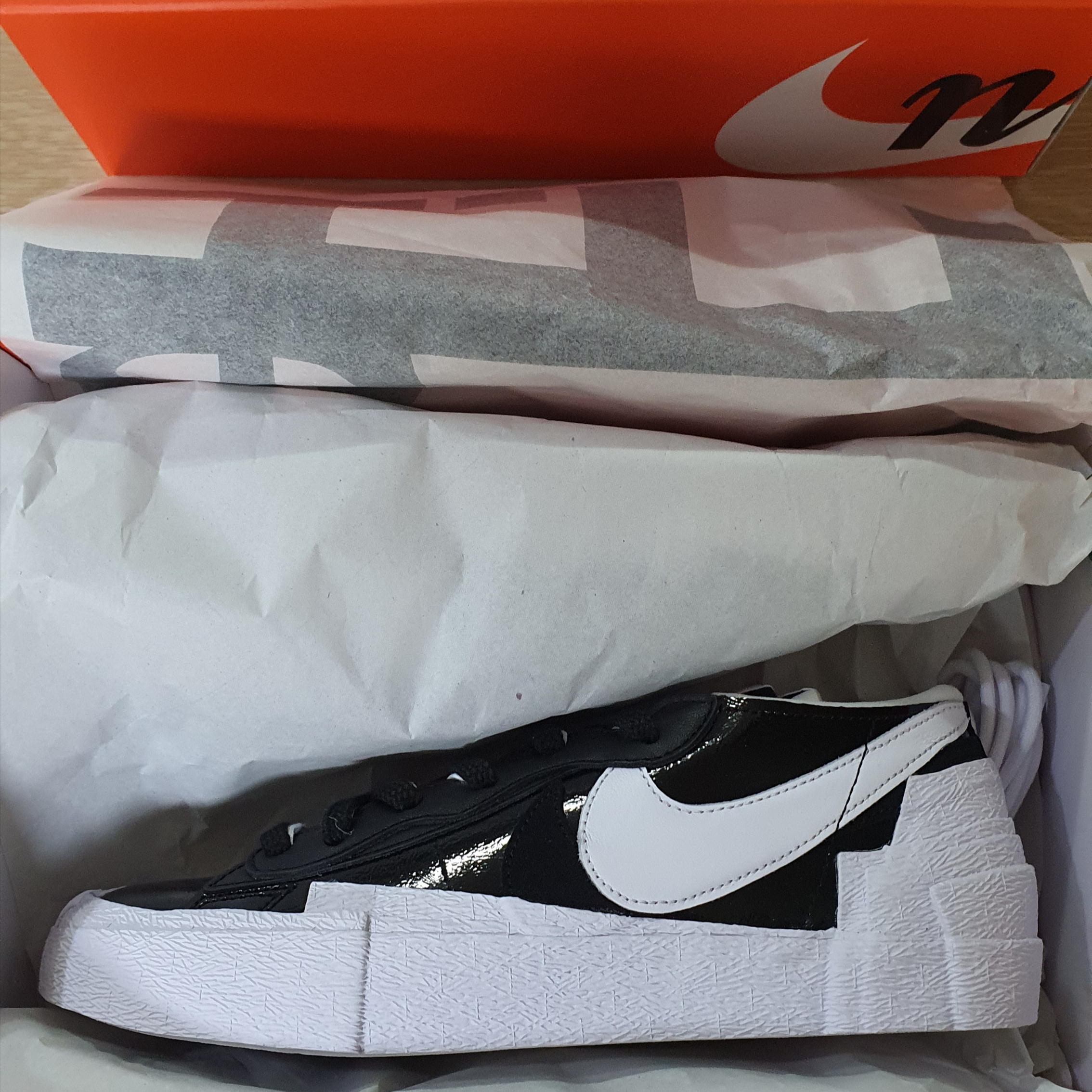 Nike x Sacai Blazer Low Black Patent Leather 착용 스타일