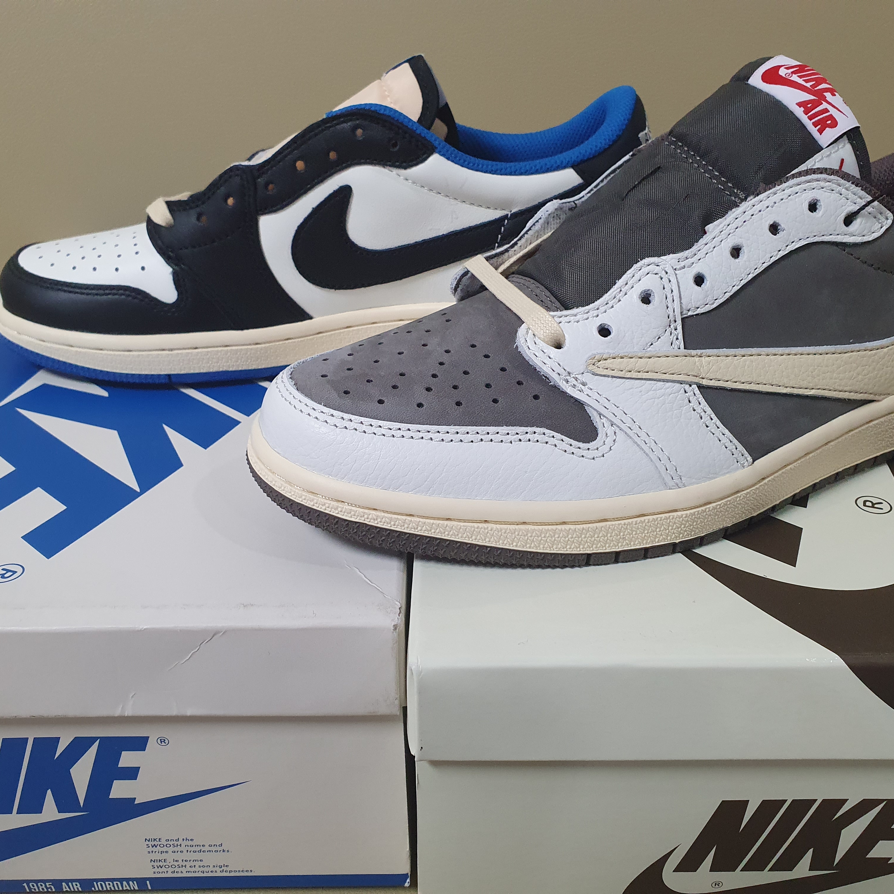 Jordan 1 x Travis Scott Retro Low OG SP Sail and Ridgerock, Jordan 1 x Travis Scott x Fragment Retro Low OG SP Military Blue 착용 스타일 - 3