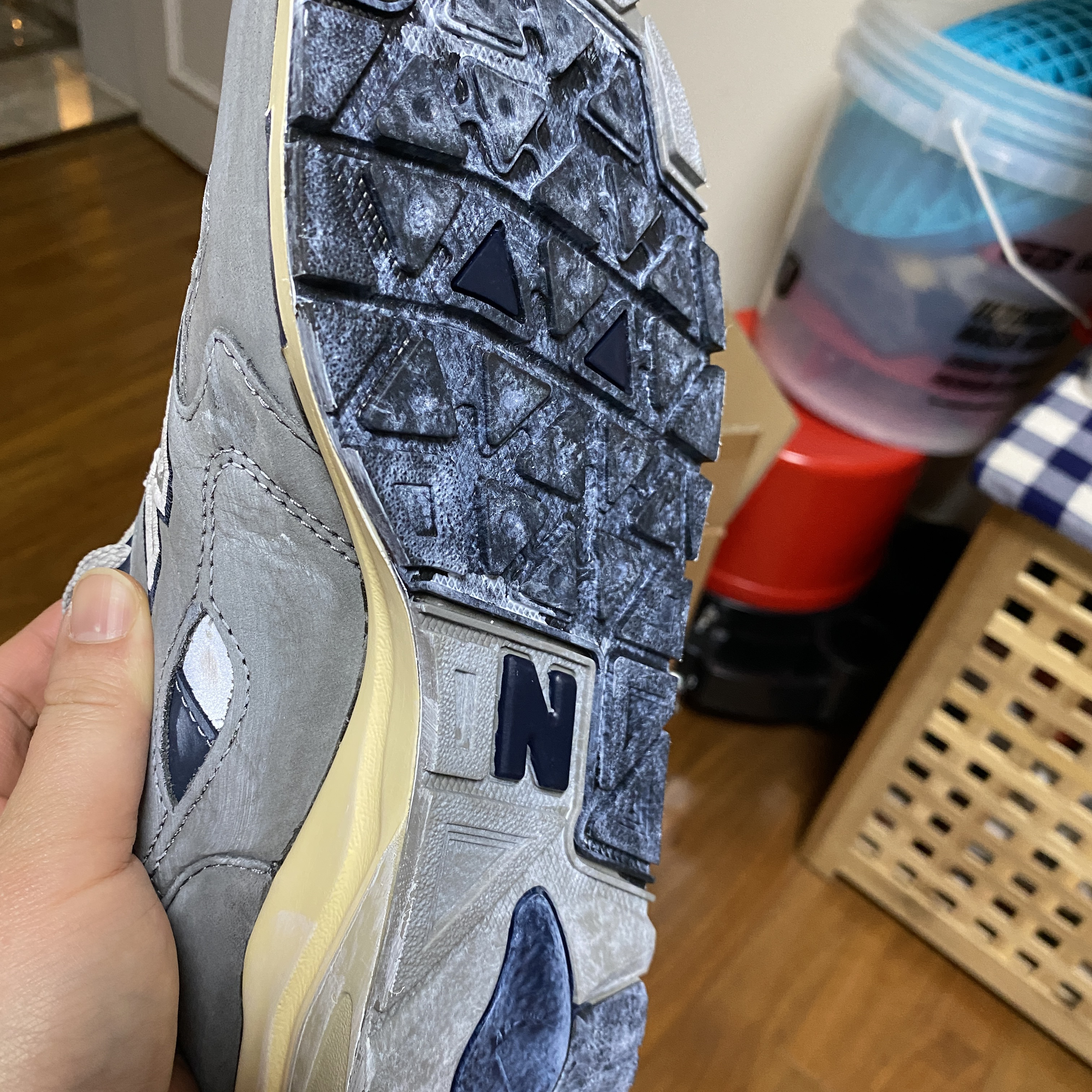 New Balance 1600 Premium Vintage Grey 착용 스타일 - 4