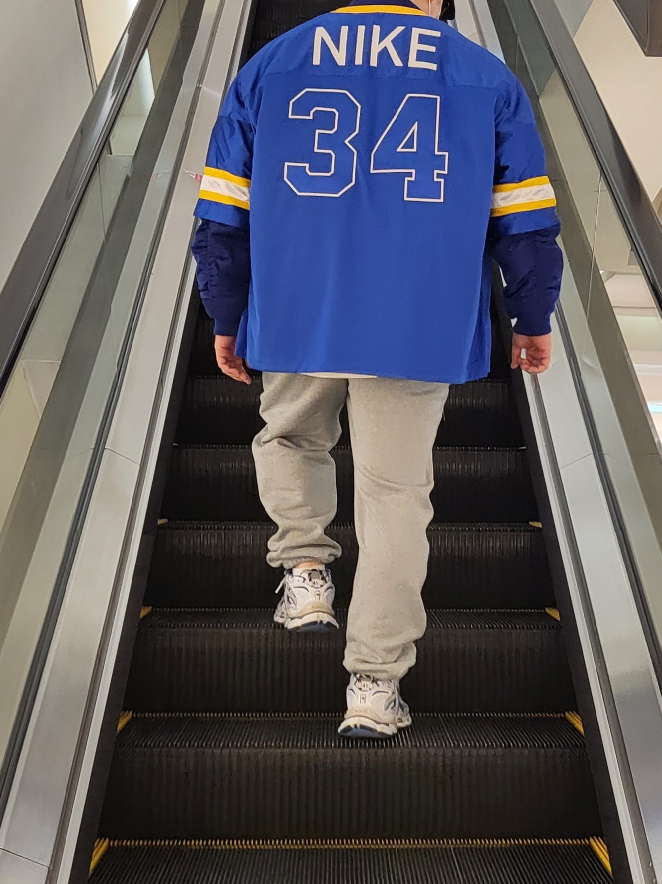 Nike x Ambush Jacket Deep Royal Blue - Asia 착용 스타일 - 3