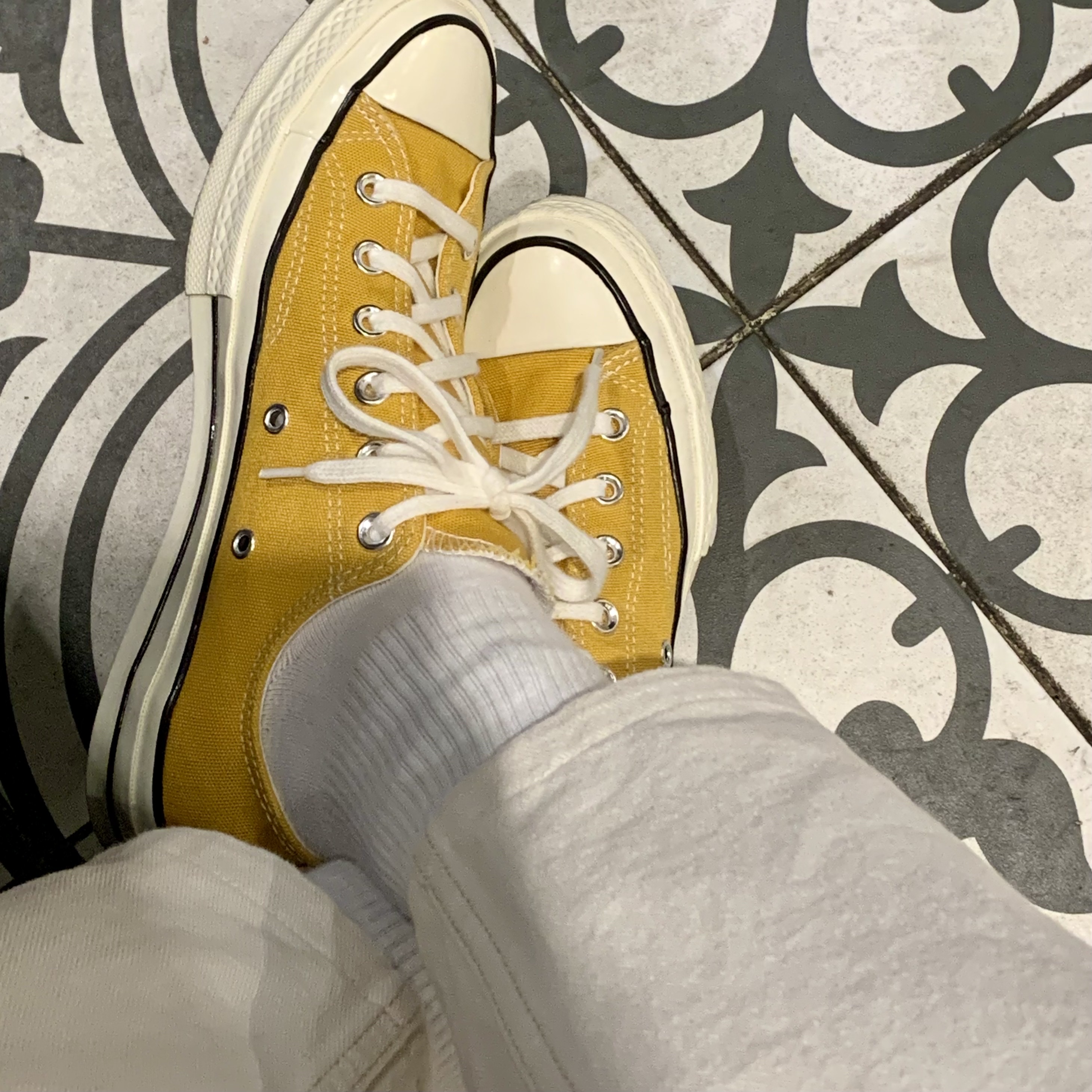 Converse Chuck 70 Ox Vintage Canvas Sunflower 착용 스타일 - 3