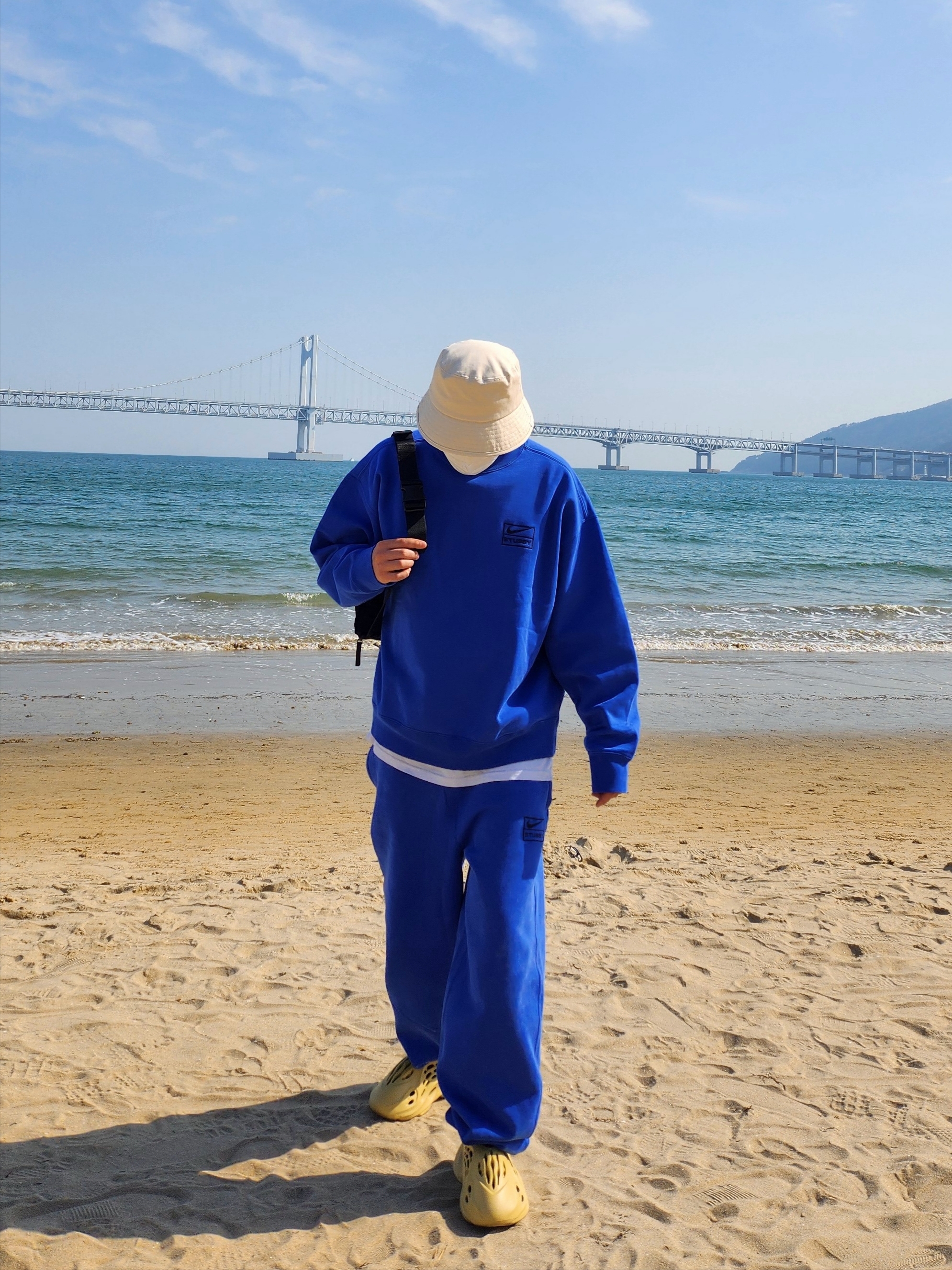 Nike x Stussy NRG Acid Washed Crewneck Game Royal (DR4024-480), Nike x Stussy NRG Acid Washed Fleece Pants Game Royal (DR4025-480) 착용 스타일 - 1
