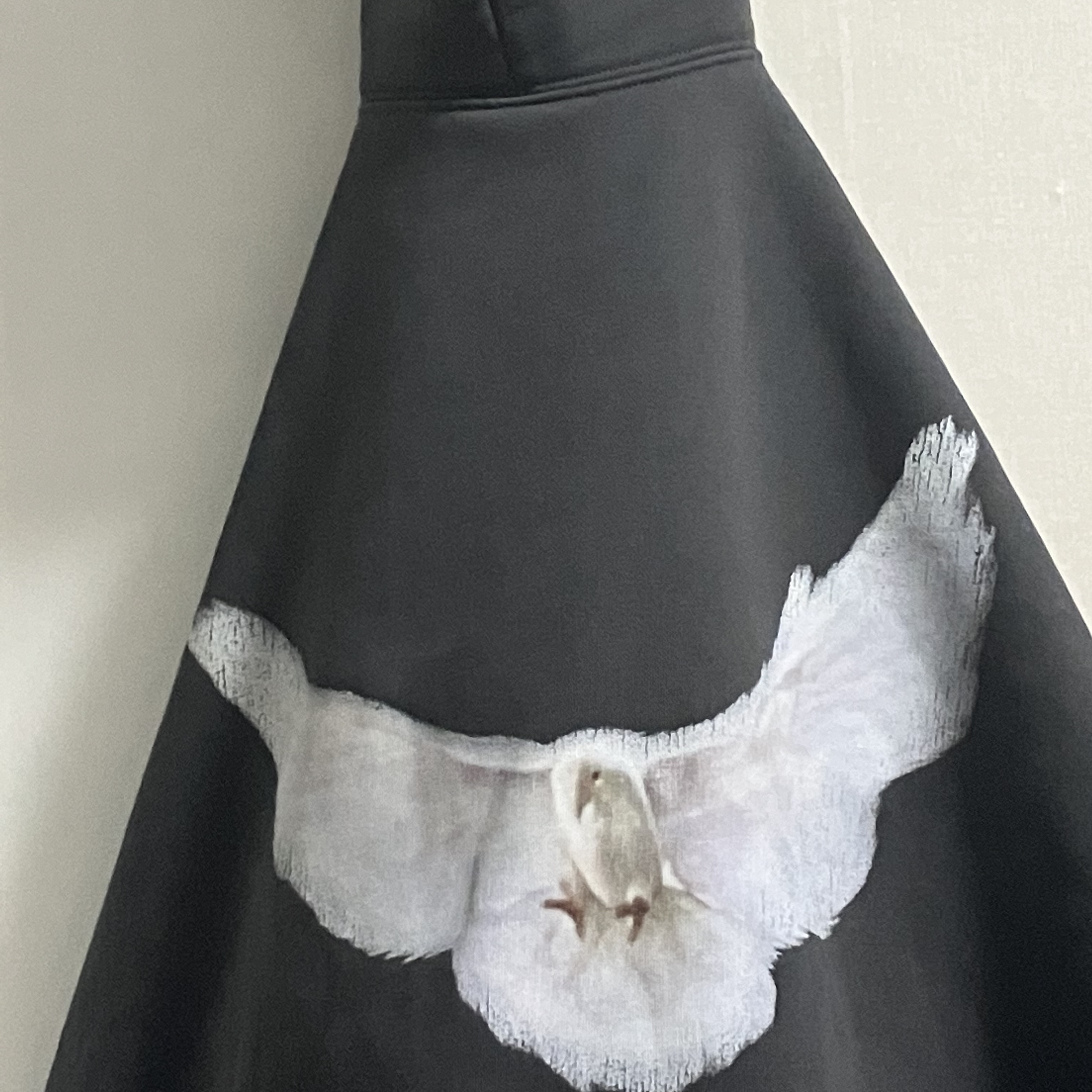 Yeezy Gap Engineered By Balenciaga Dove Hoodie Black 착용 스타일
