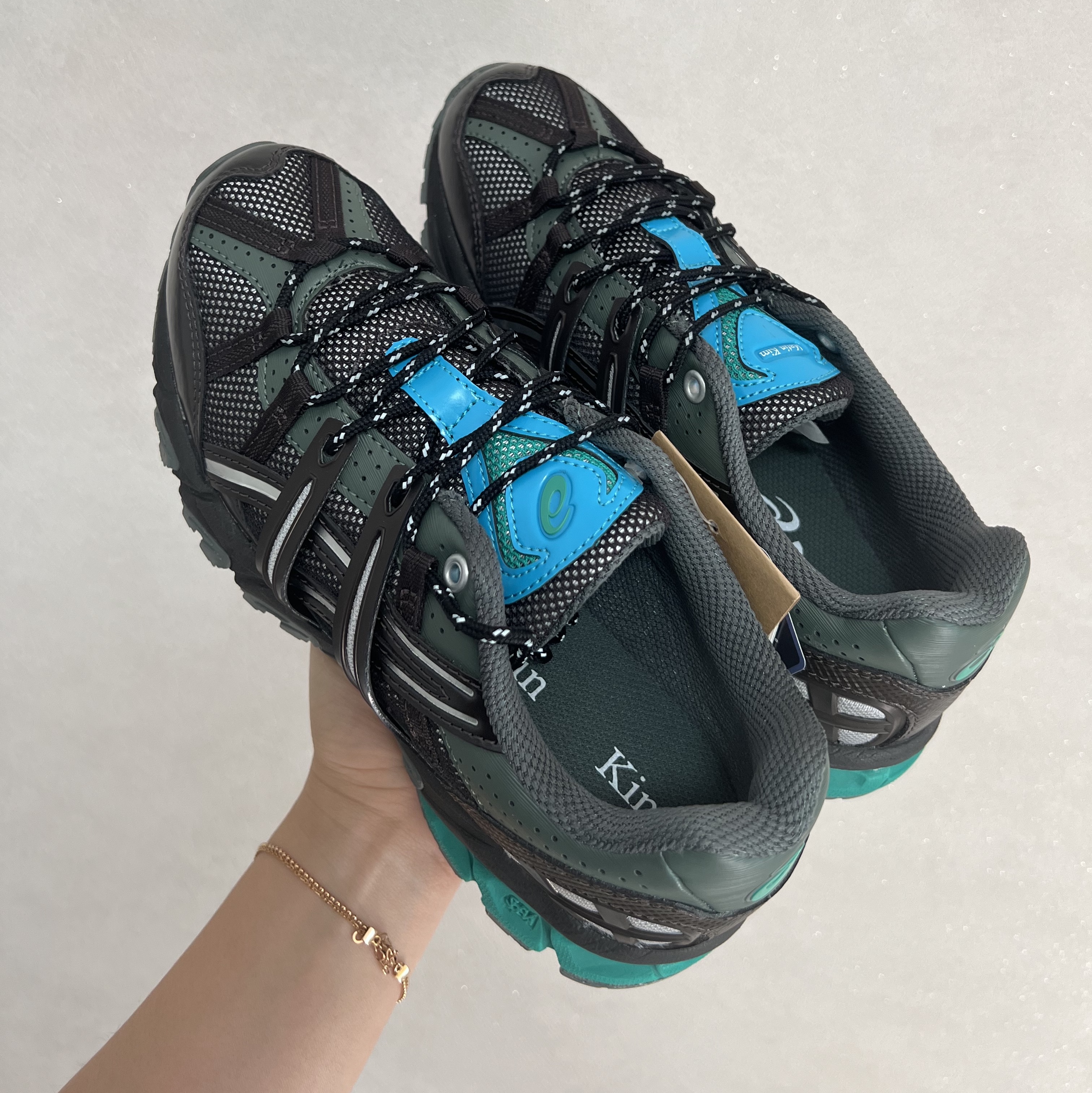(W) Asics x Matin Kim Gel-Sonoma 15-50 Black Pure Silver 착용 스타일 - 2