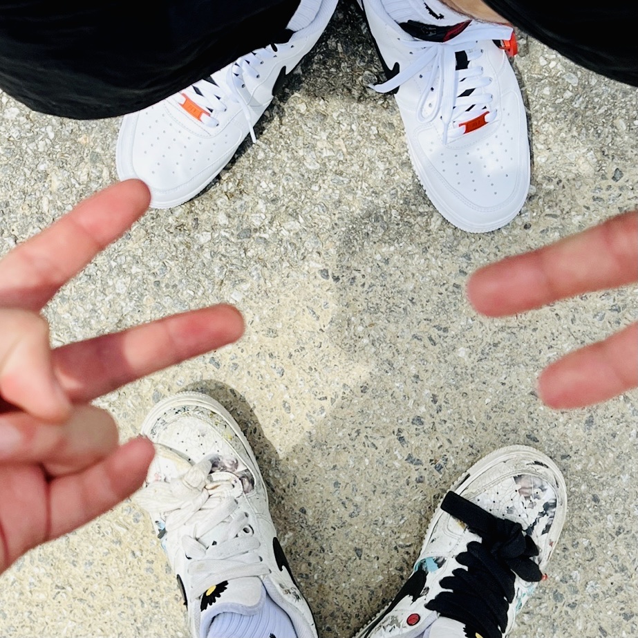 Nike Air Force 1 '07 PRM Carabiner Red 착용 스타일 - 3