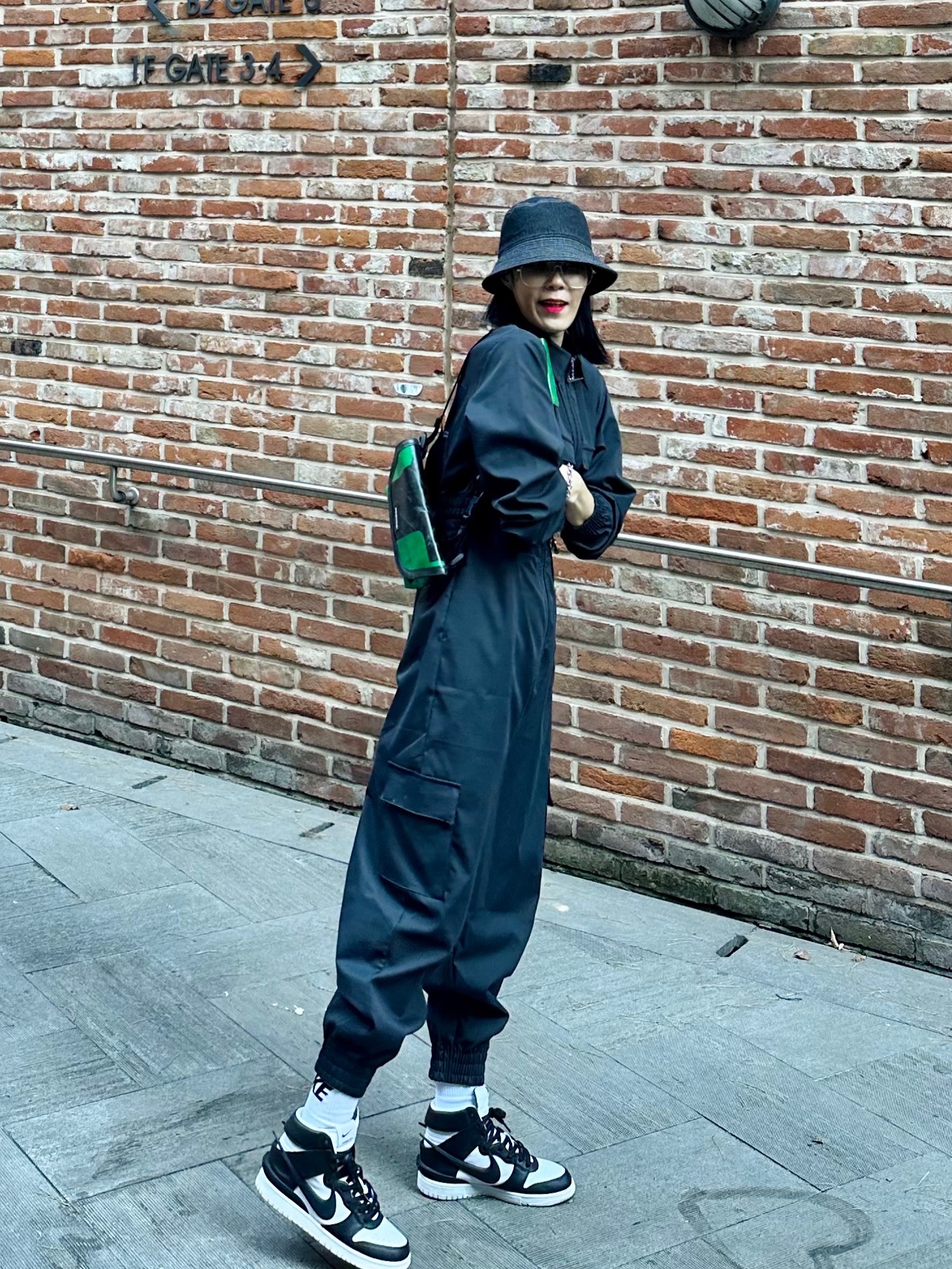 Nike x Ambush Dunk High Black 착용 스타일 - 3