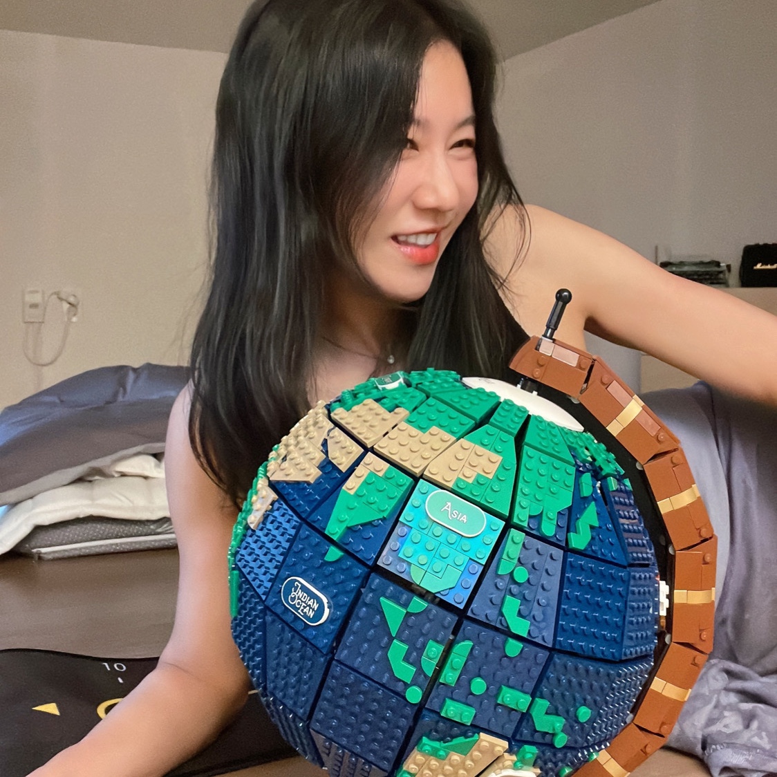 Lego The Globe 착용 스타일 - 4