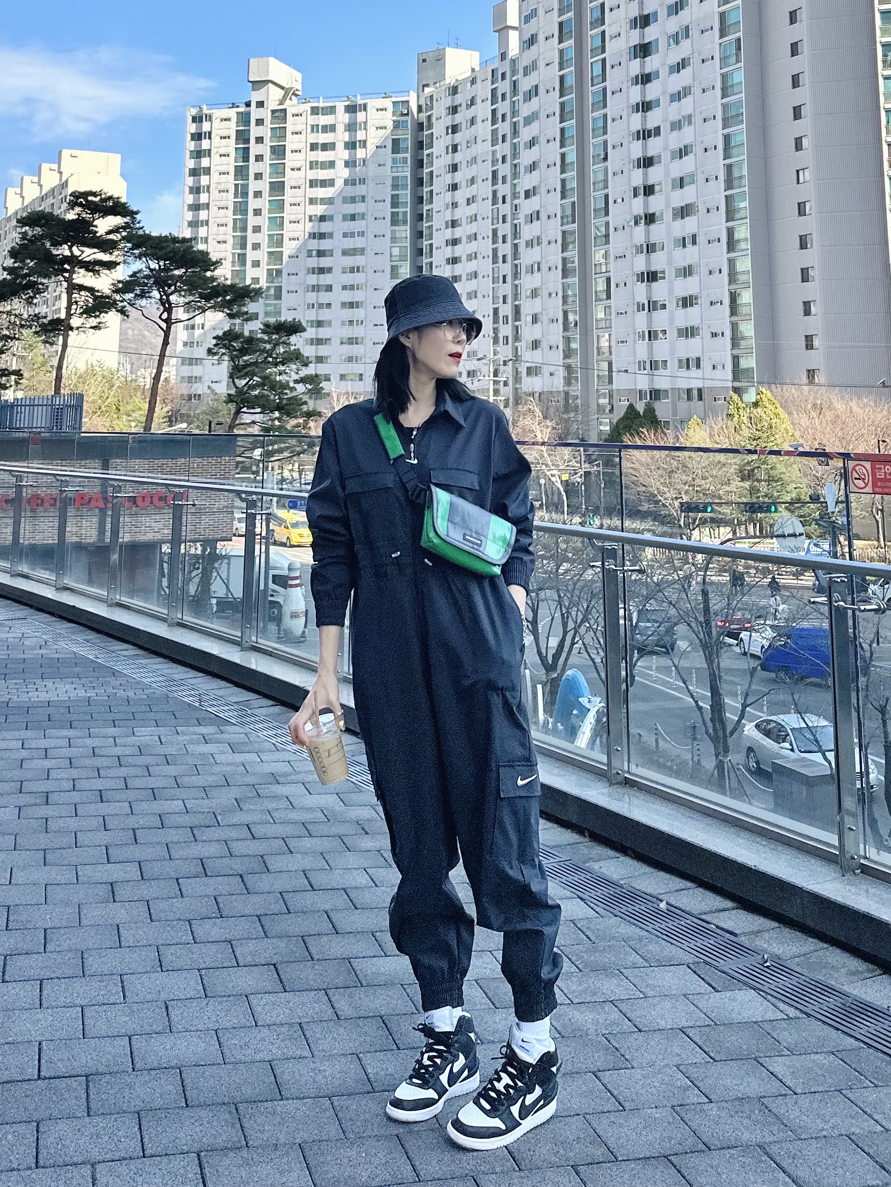 Nike x Ambush Dunk High Black 착용 스타일 - 1