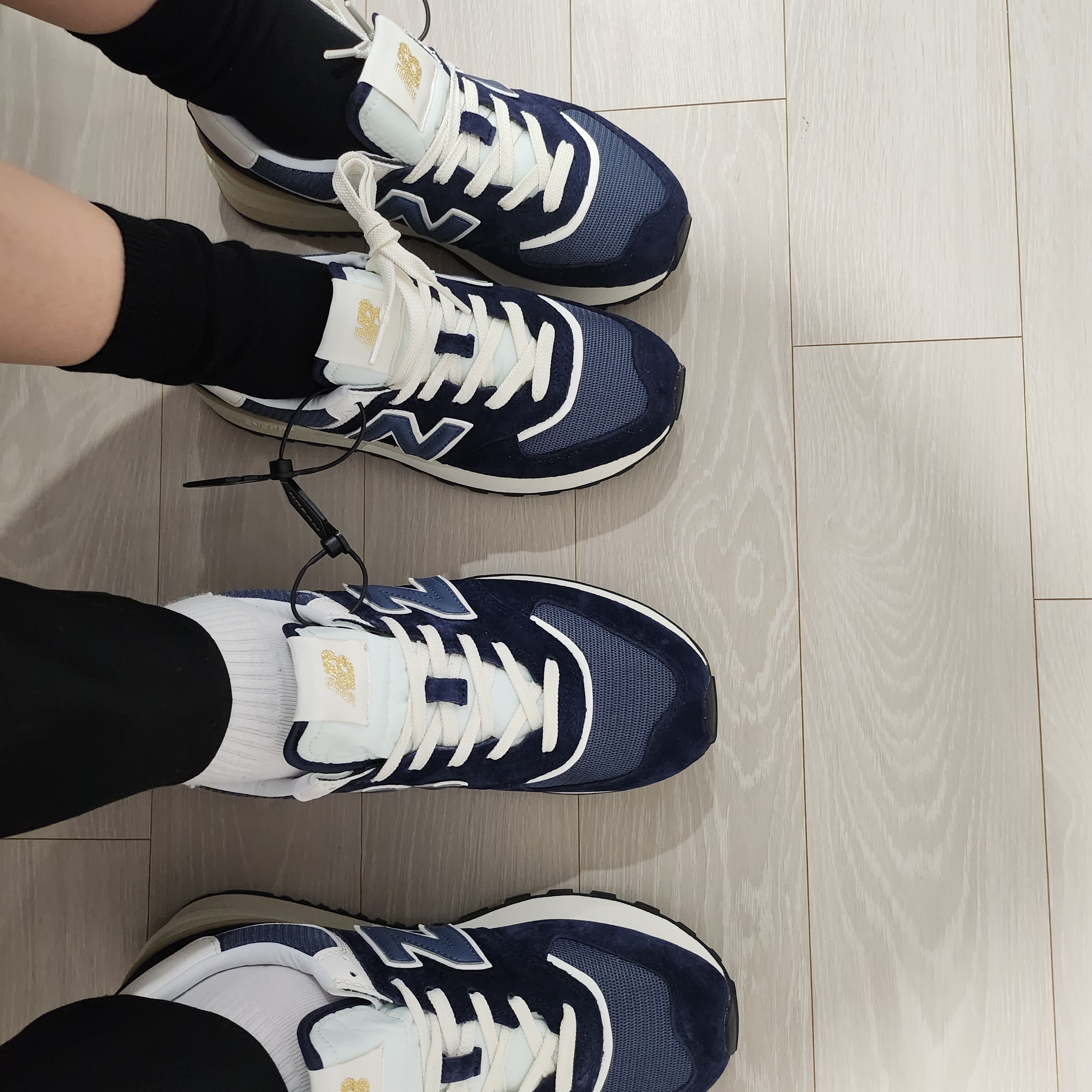 New Balance 574 Legacy Navy 착용 스타일