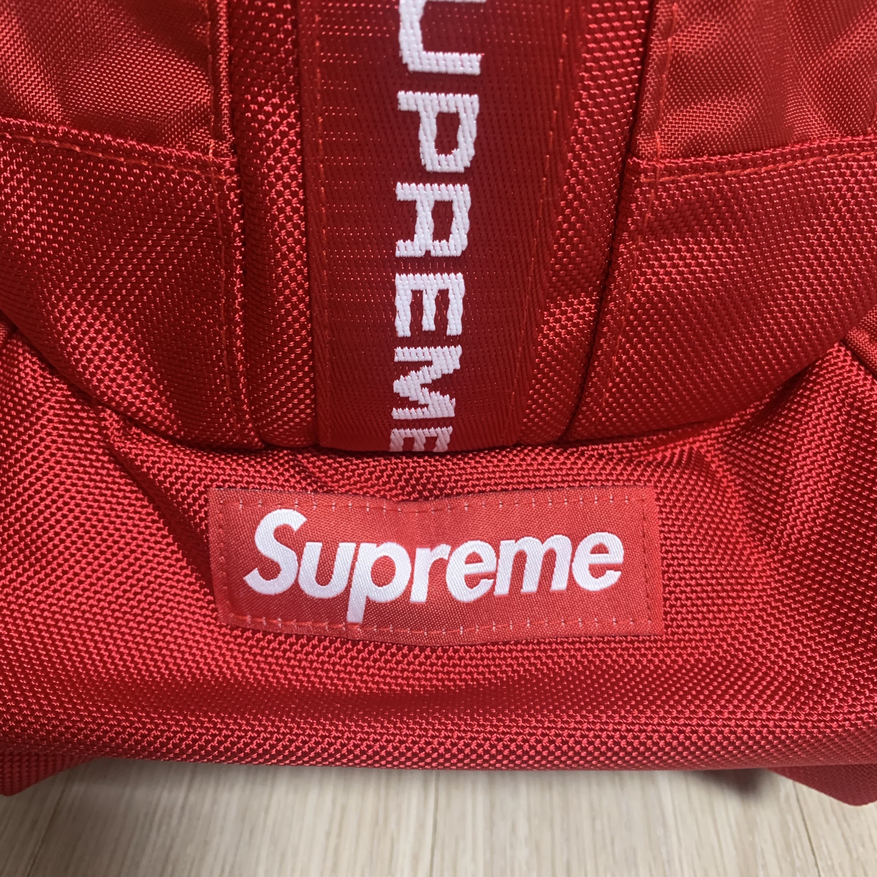 Supreme Backpack Red - 22FW 착용 스타일 - 2