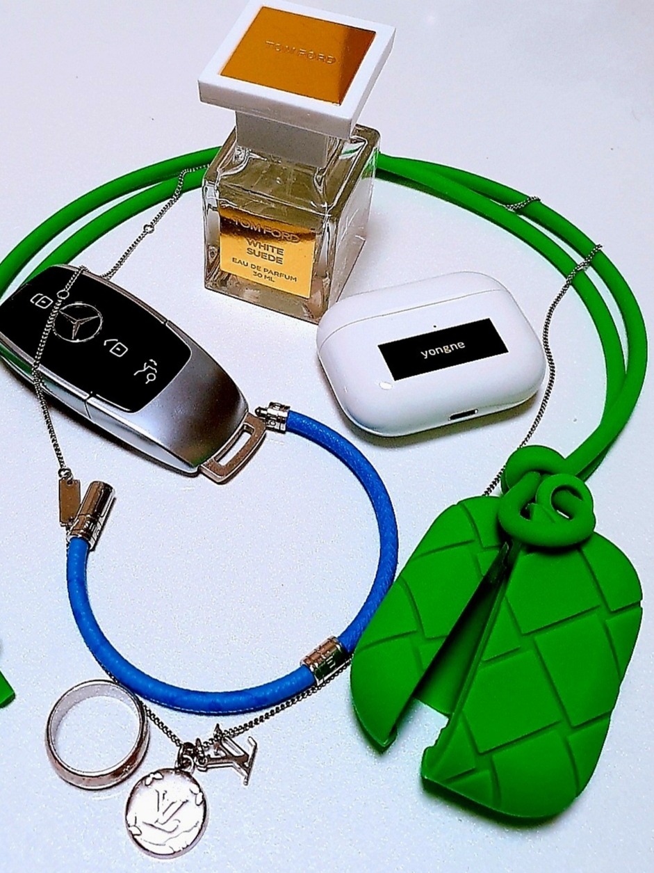 Tom Ford White Suede Eau De Parfum 50ml, Apple AirPods Pro (Korean Ver.) 착용 스타일