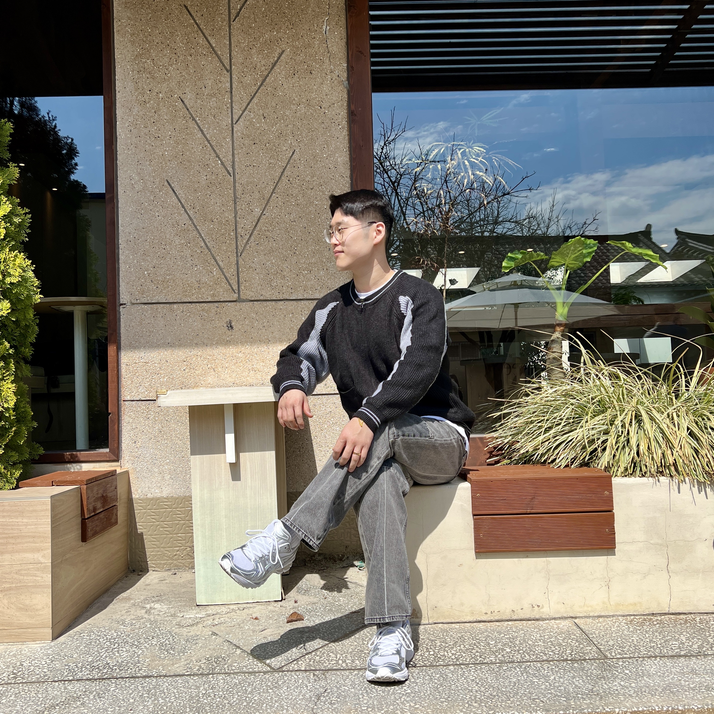 Asics x JJJJound Gel-Kayano 14 Silver White, Our Legacy Extended Third Cut Black Grey 착용 스타일