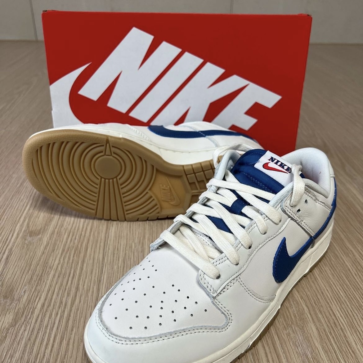 Nike Dunk Low SE Sail Dark Marina Blue 착용 스타일