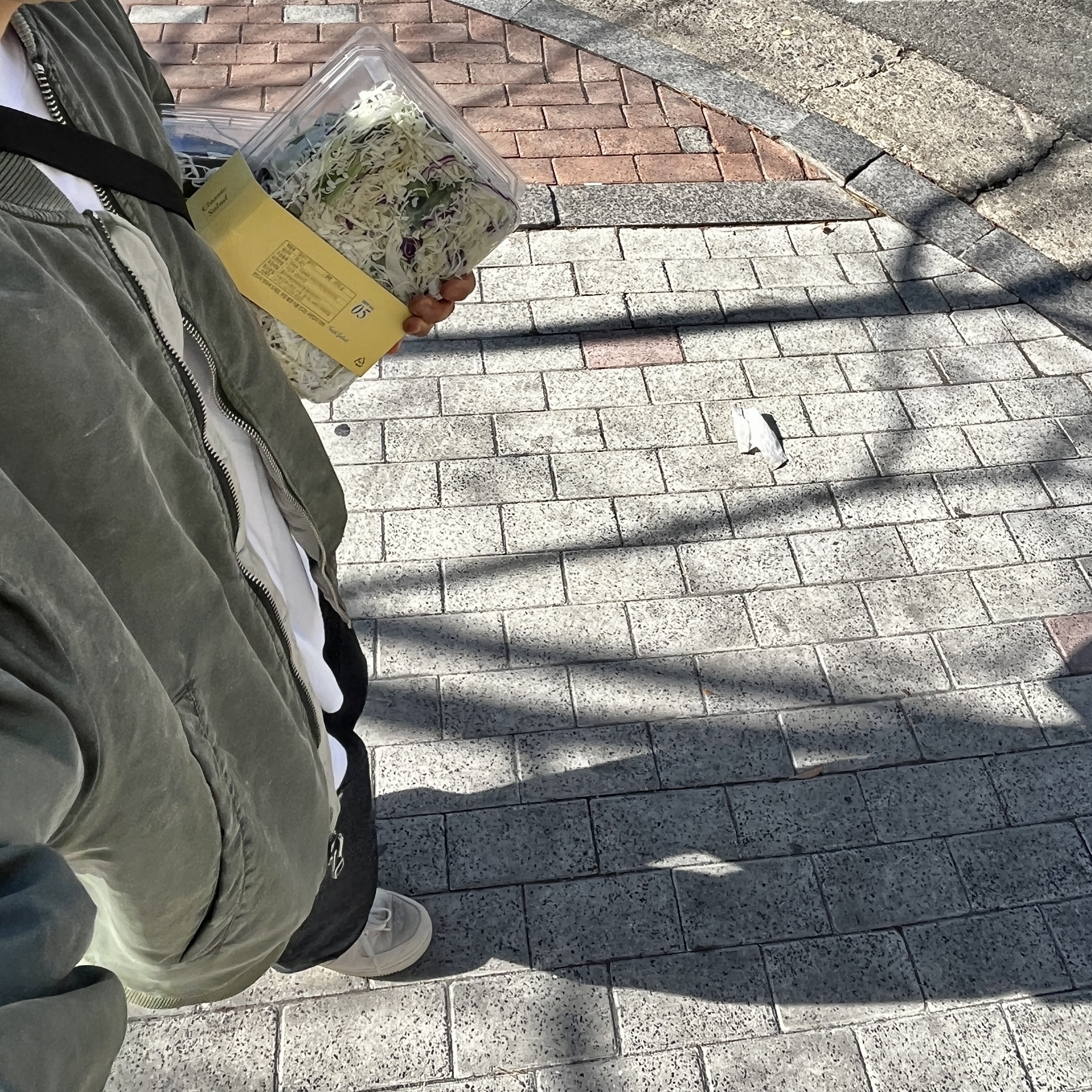 Stussy Dyed Nylon Bomber Olive, Nike x Stussy Air Force 1 '07 Mid SP Fossil 착용 스타일