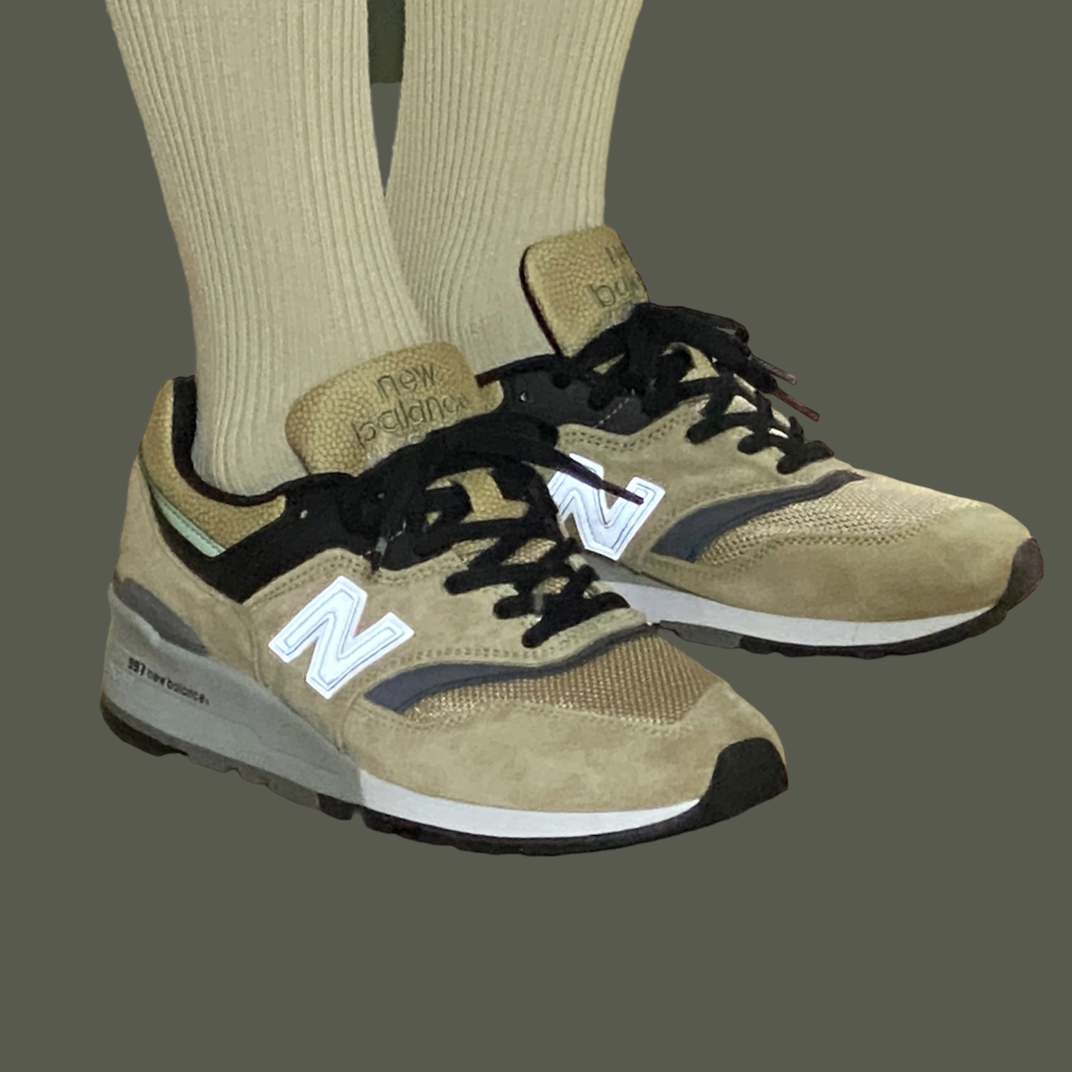 New Balance x Thisisneverthat 997 Khaki 착용 스타일