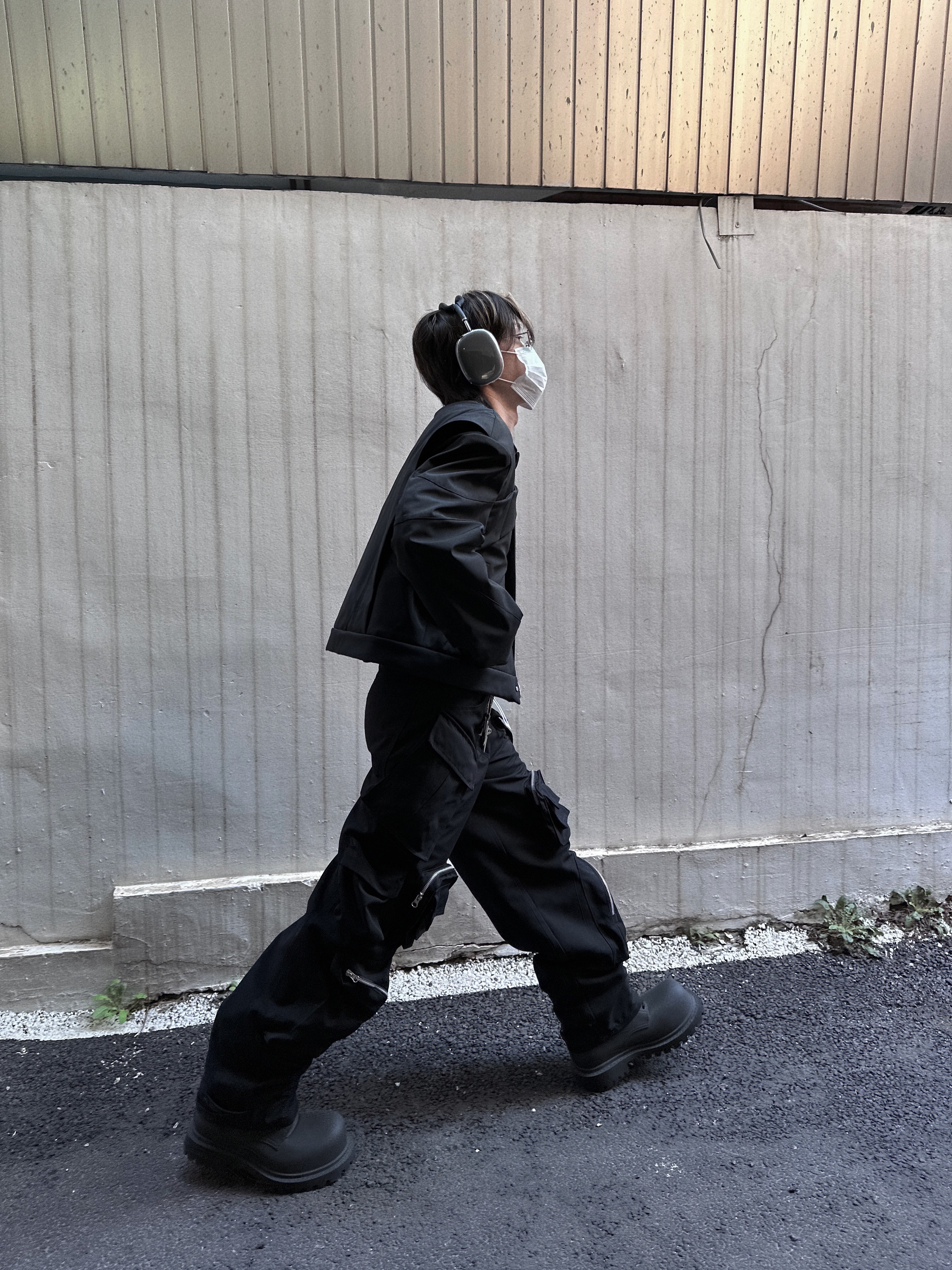 Nonnod Mechanic Cargo Pants Black, Apple AirPods Max Lightning Space Gray (Korean Ver.) 착용 스타일 - 4