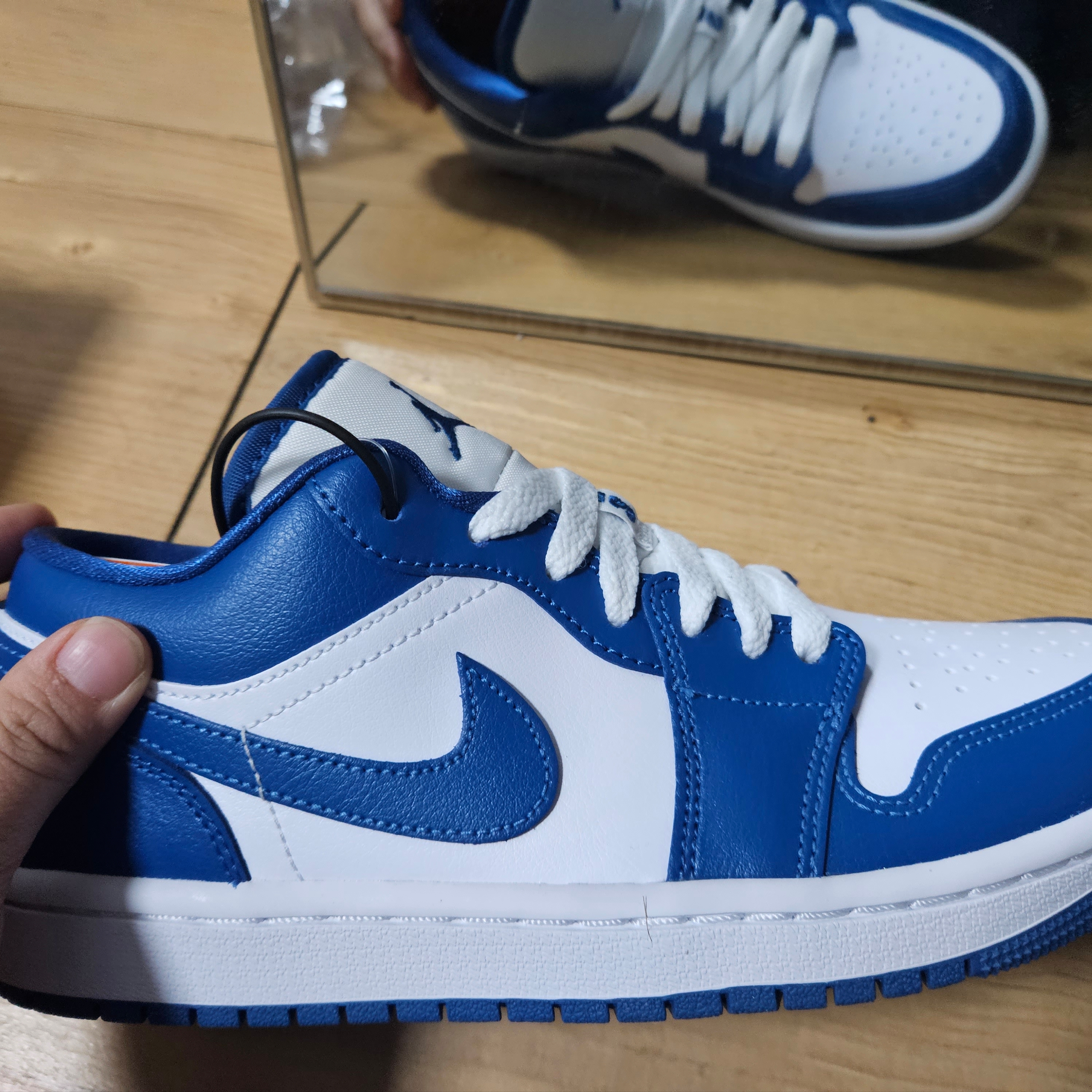 (W) Jordan 1 Low White Dark Marina Blue 착용 스타일