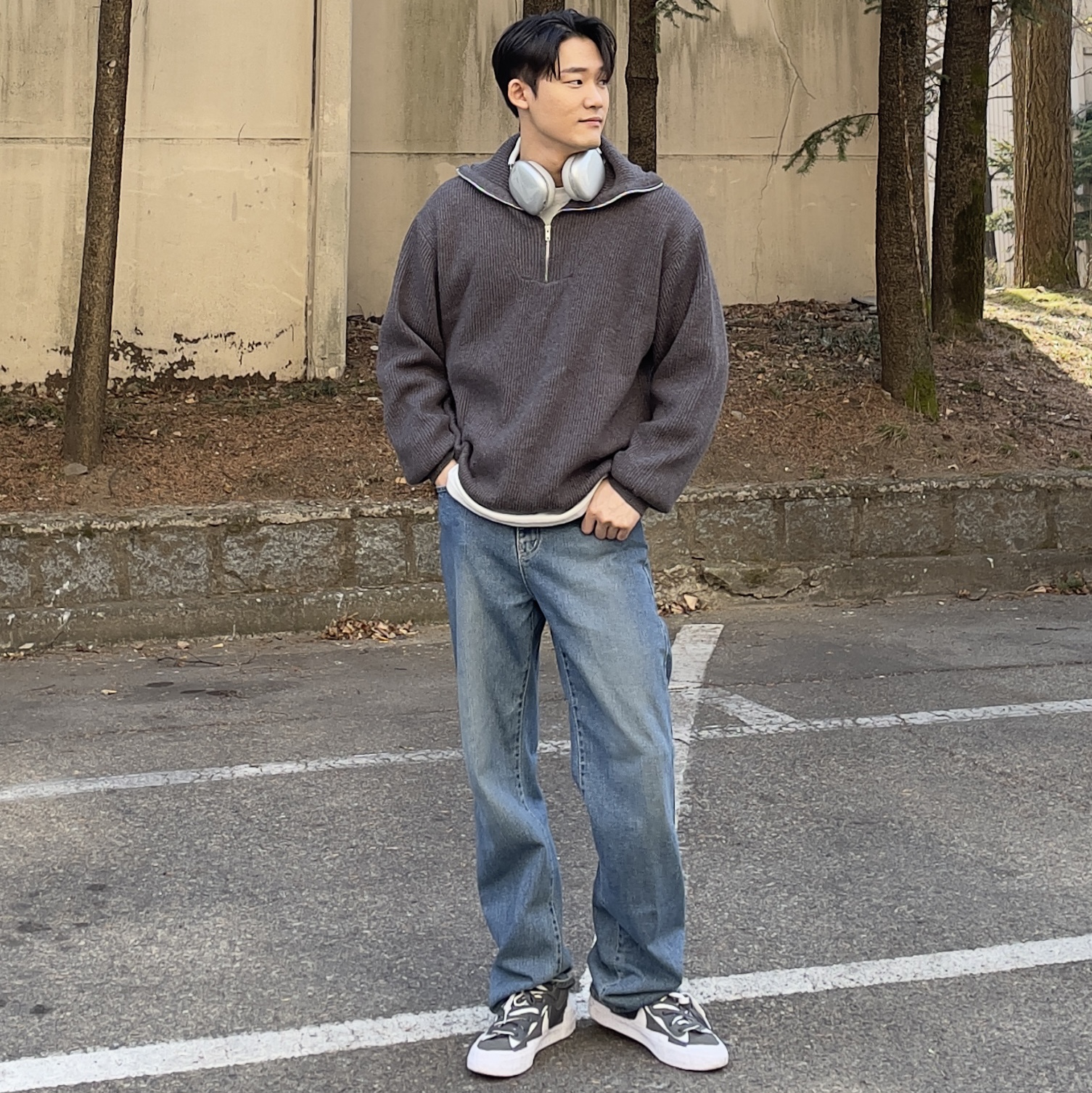 Apple AirPods Max Lightning Silver (Korean Ver.), Nike x Sacai Blazer Low Iron Grey 착용 스타일