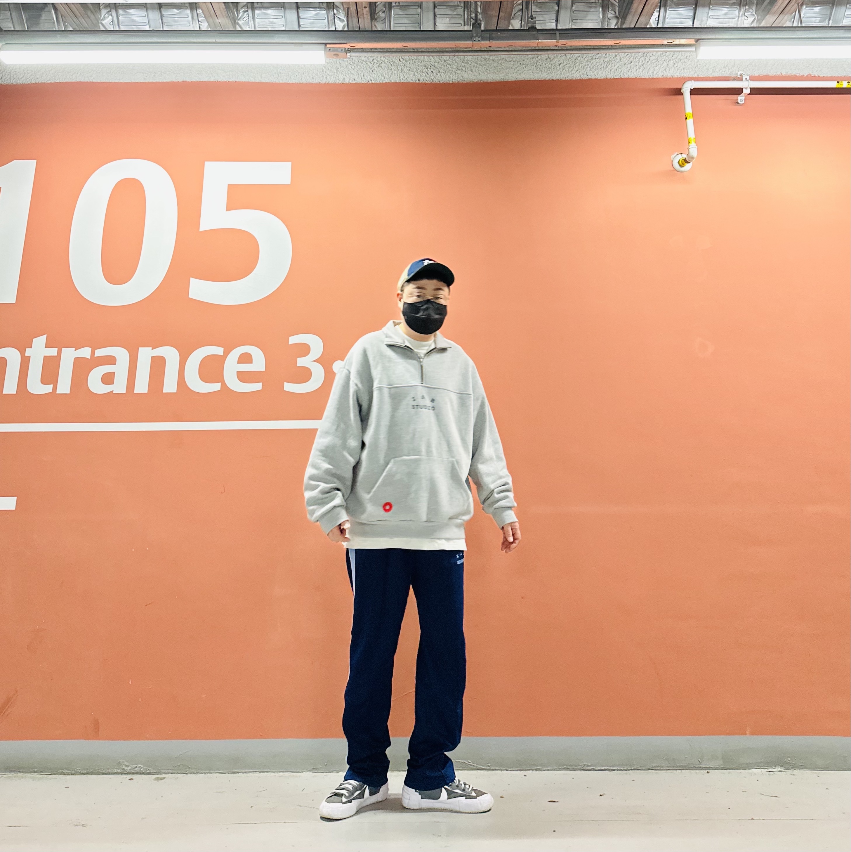 IAB Studio x New Era New York Cap Multi, IAB Studio x Hyundai Mobis Half Zip Pullover Grey 착용 스타일 - 2