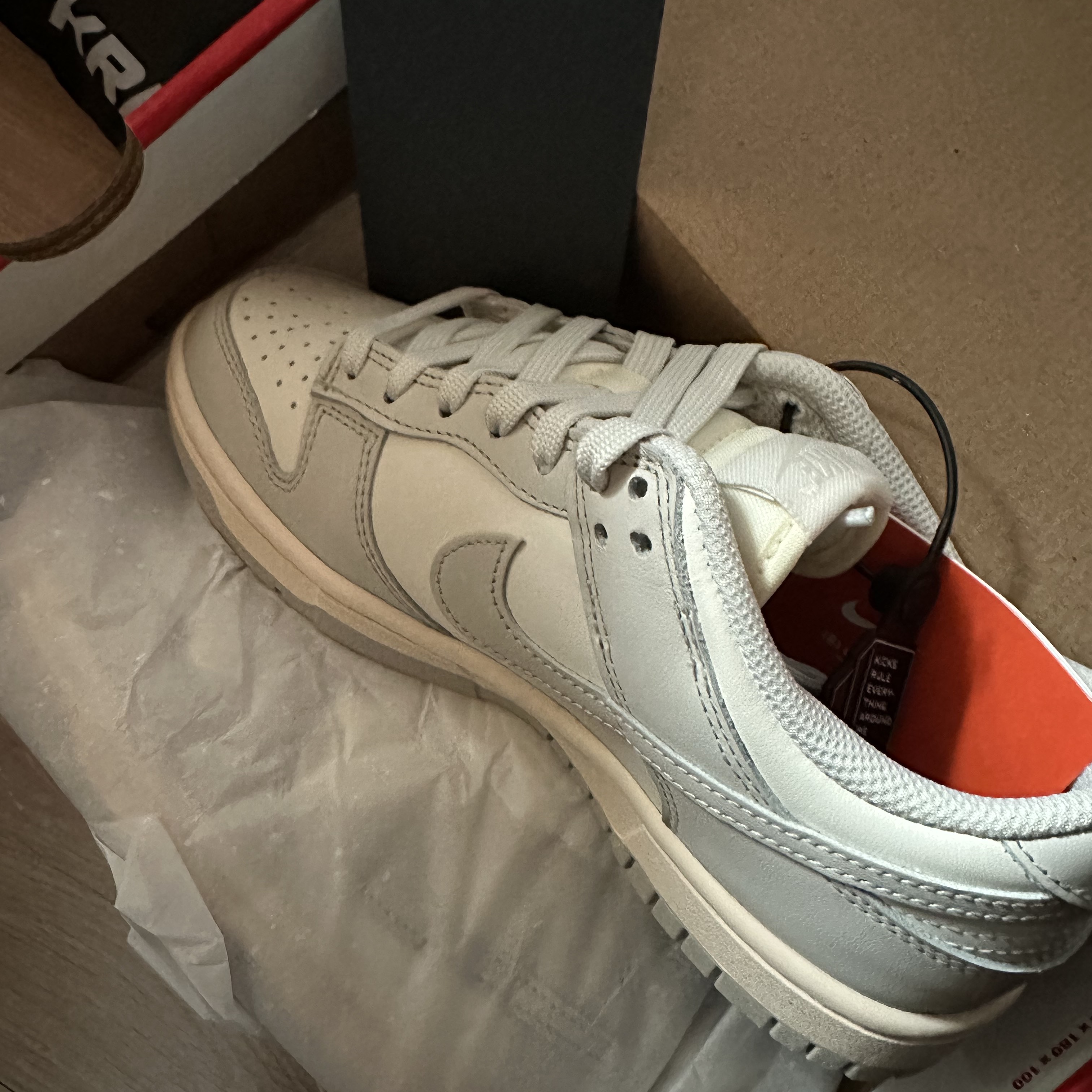 (W) Nike Dunk Low Light Bone 착용 스타일