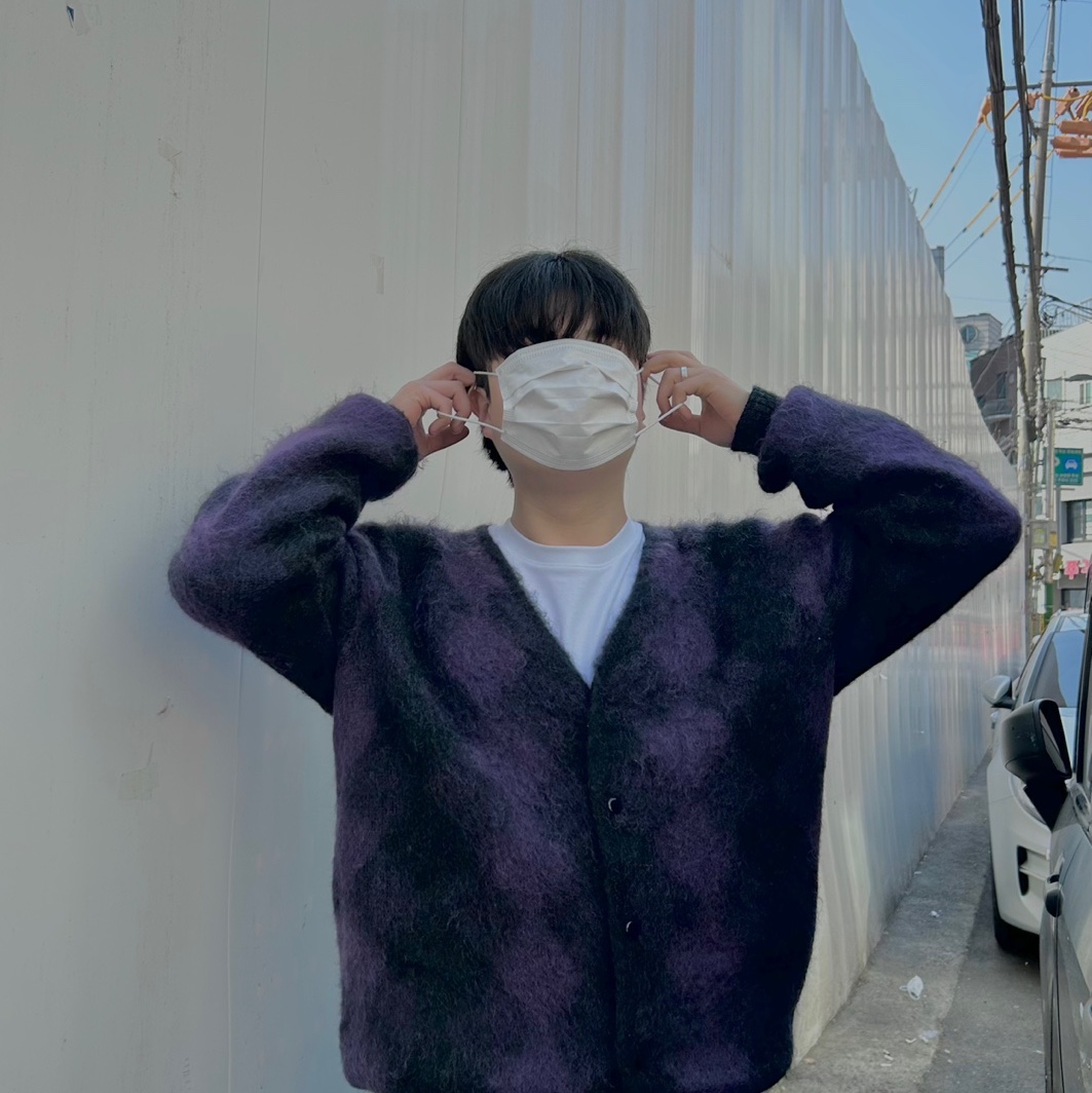 Needles Mohair Cardigan Diamond Charcoal 착용 스타일