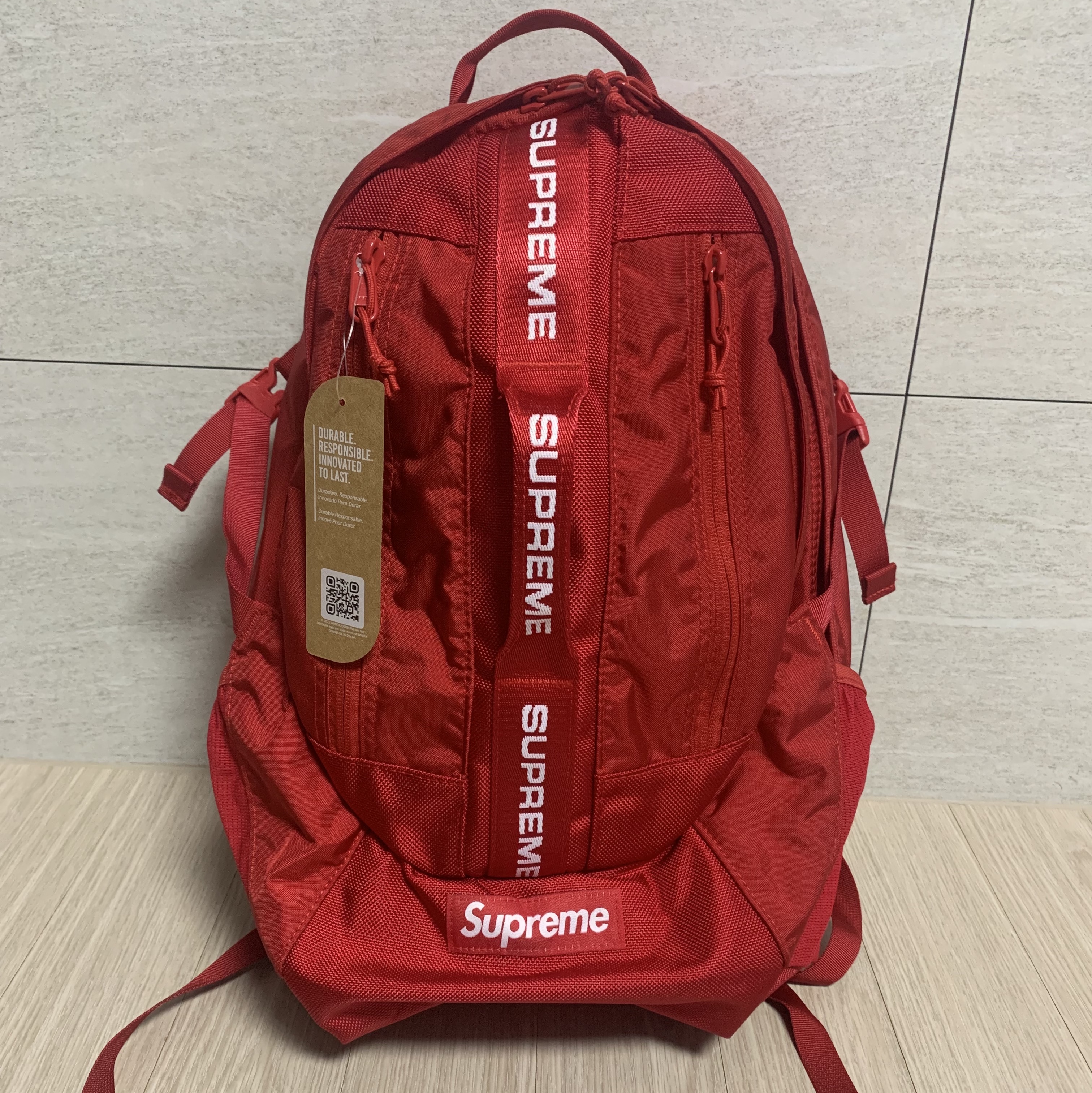 Supreme Backpack Red - 22FW 착용 스타일 - 1