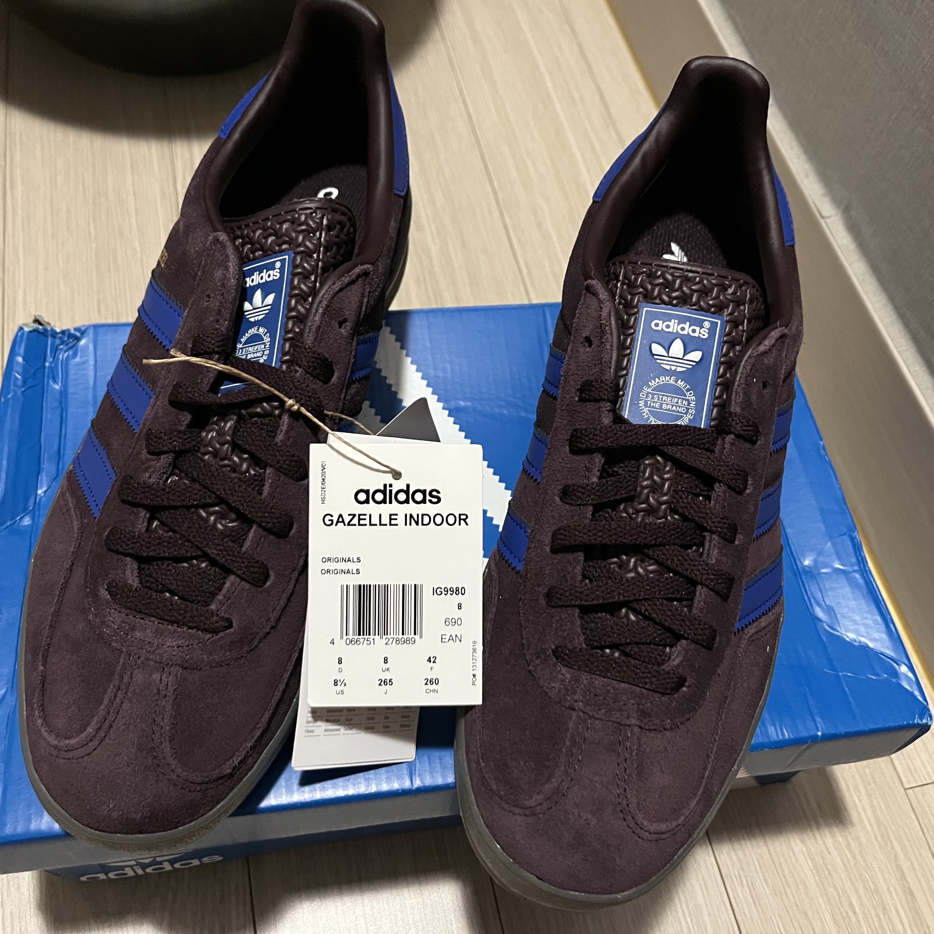 Adidas Gazelle Indoor Shadow Maroon 착용 스타일