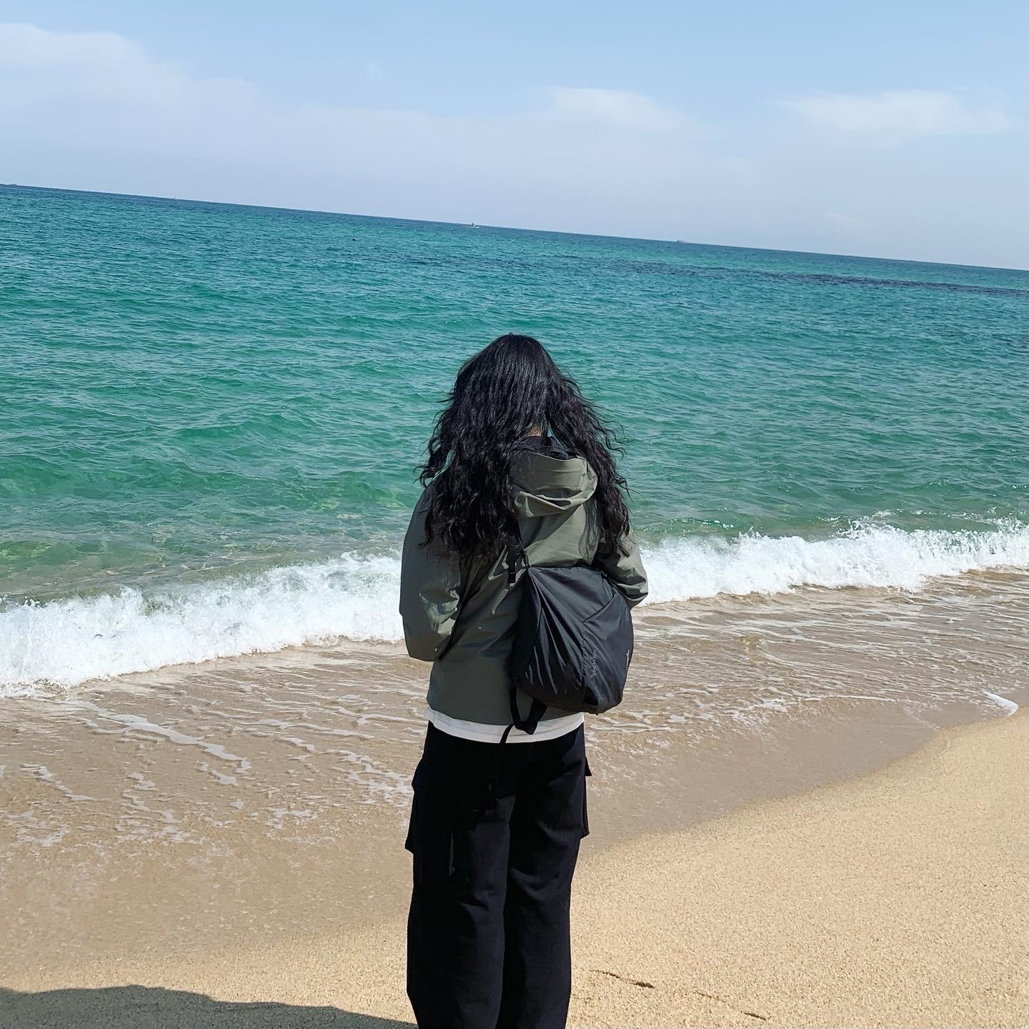 Arc'teryx Heliad 15 Backpack Black, Arc'teryx Beta Jacket Forage 착용 스타일 - 1