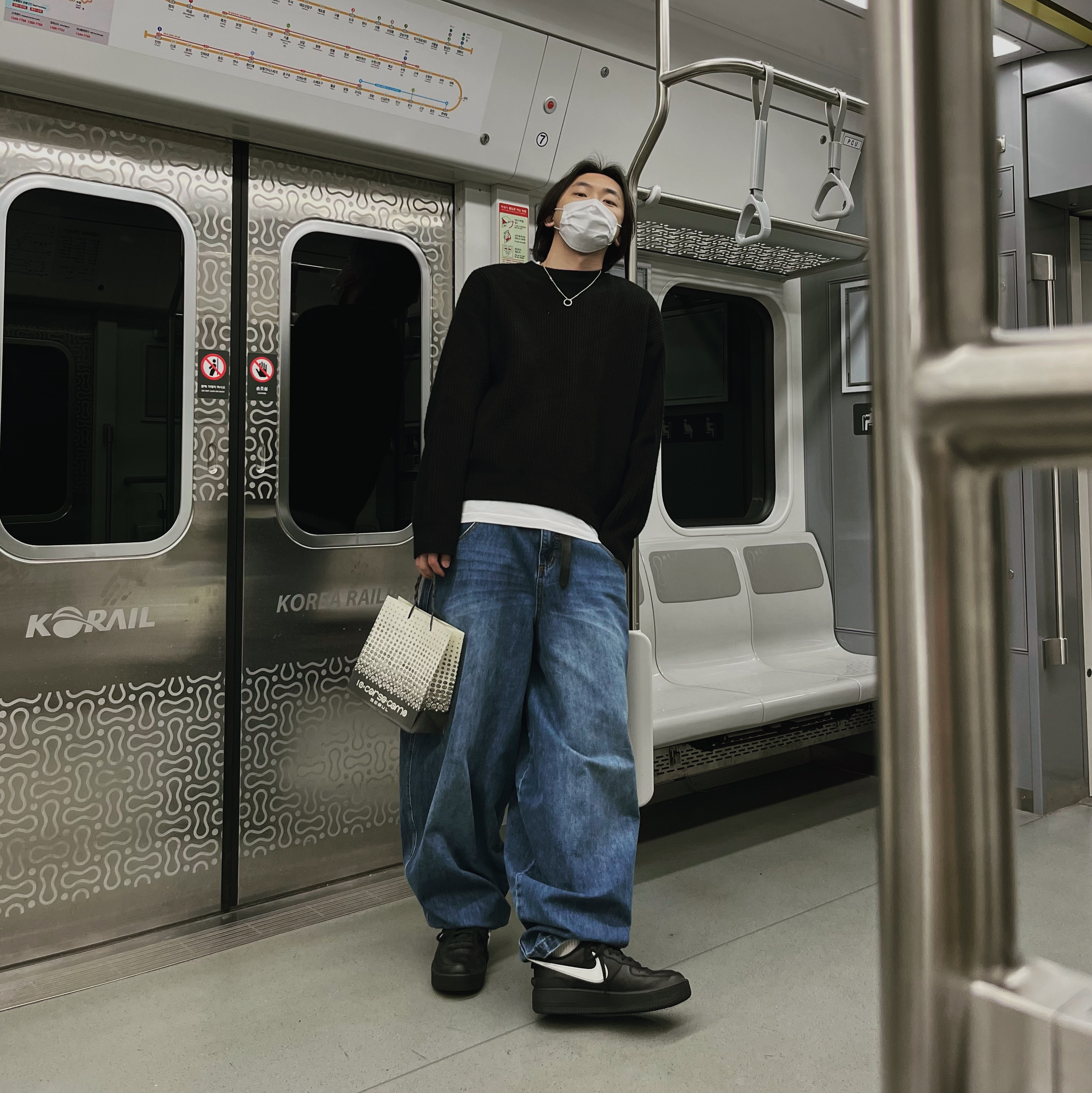 Telfar Baggy Jean Blue, Nike x Ambush Air Force 1 Low SP Black 착용 스타일