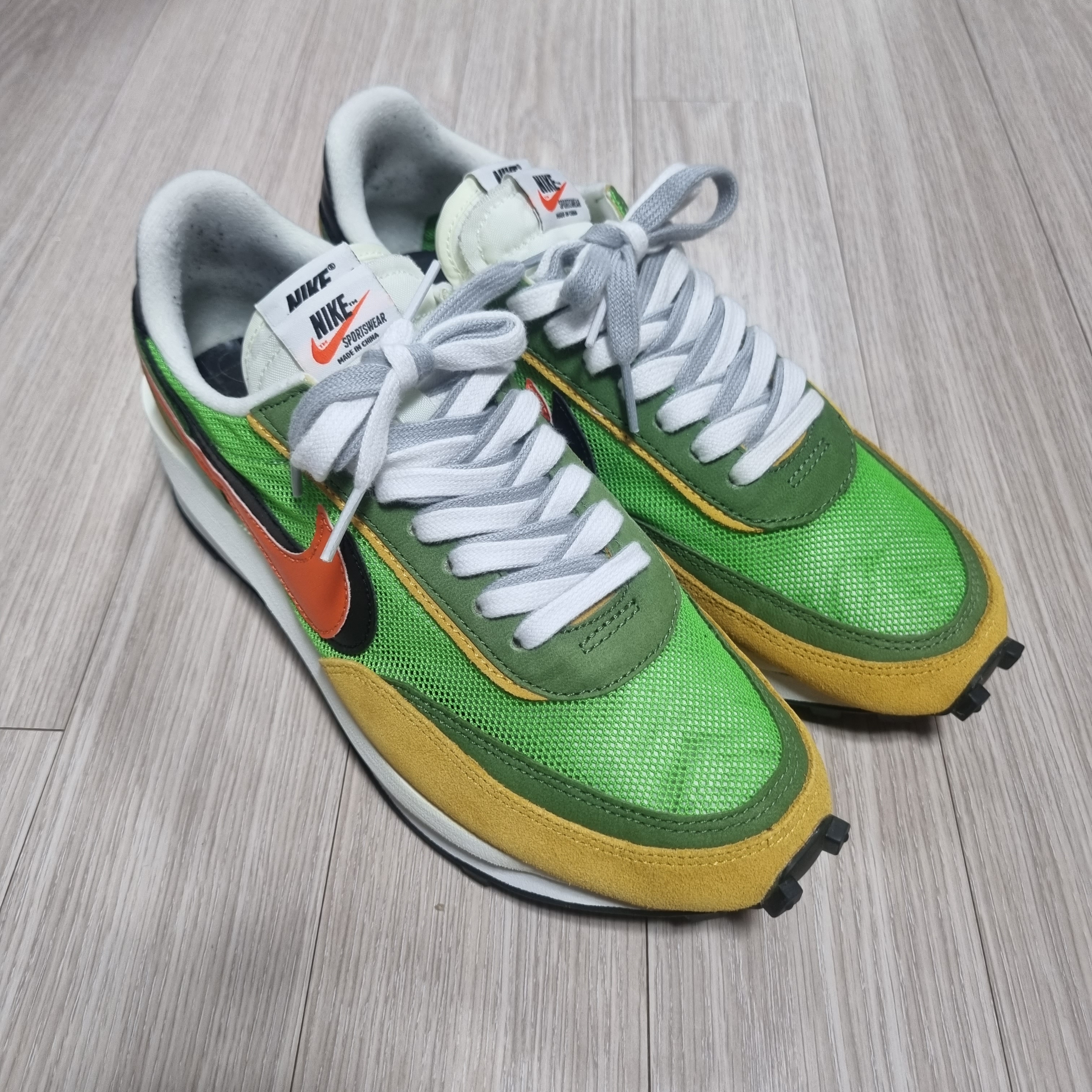 Nike x Sacai LDWaffle Green Multi 착용 스타일