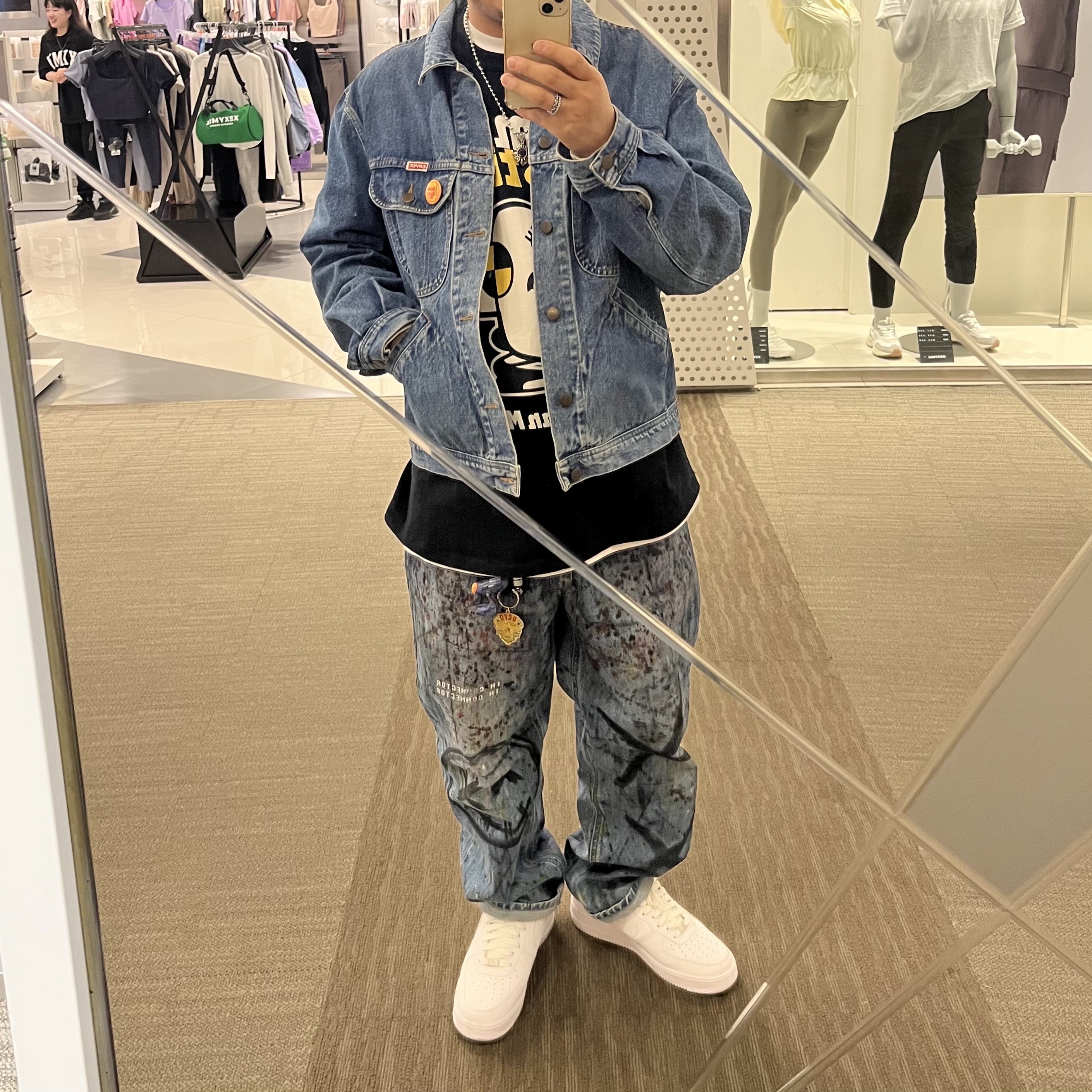 Nike Air Force 1 '07 Low White, Human Made x A$AP Rocky Human Testing T-Shirt Black 착용 스타일