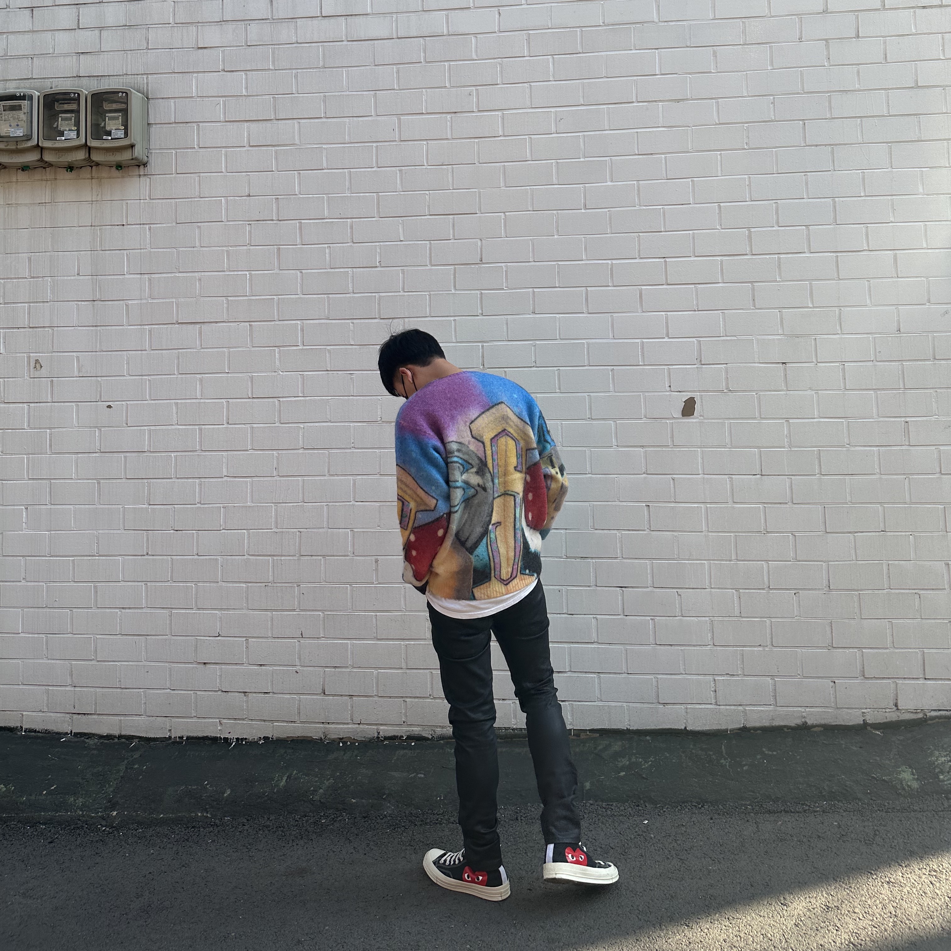 Stussy Goldie Sweater Multi, Converse x Play Comme des Garcons Chuck 70 Hi Black 착용 스타일 - 3