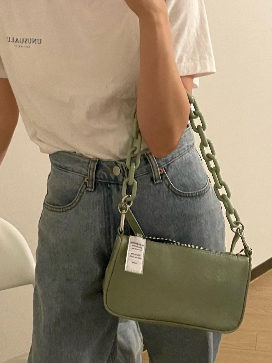 Nieeh Women Envelope Bag Olive 착용 스타일