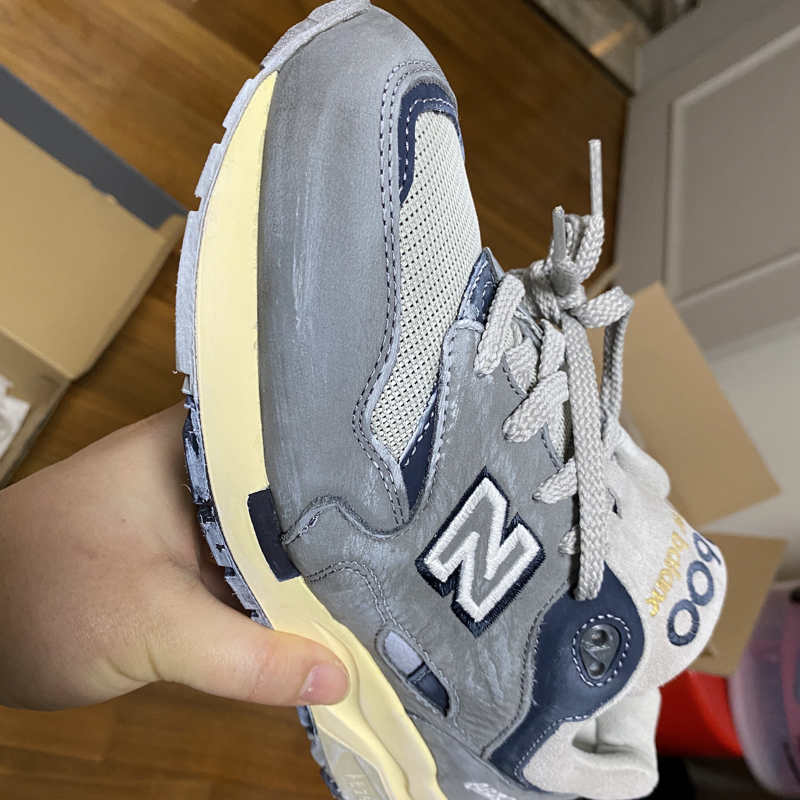 New Balance 1600 Premium Vintage Grey 착용 스타일 - 3