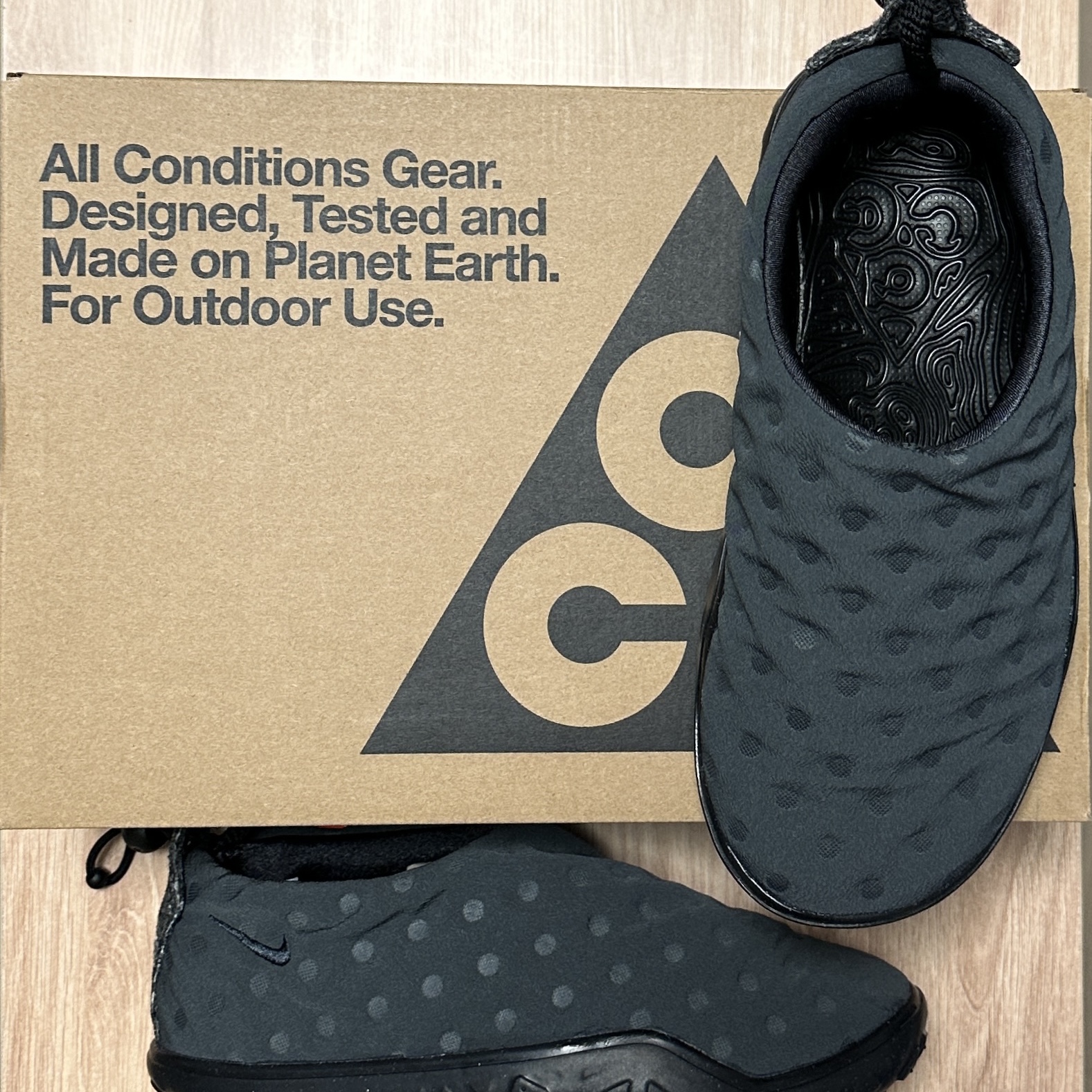 Nike ACG Moc Anthracite 착용 스타일