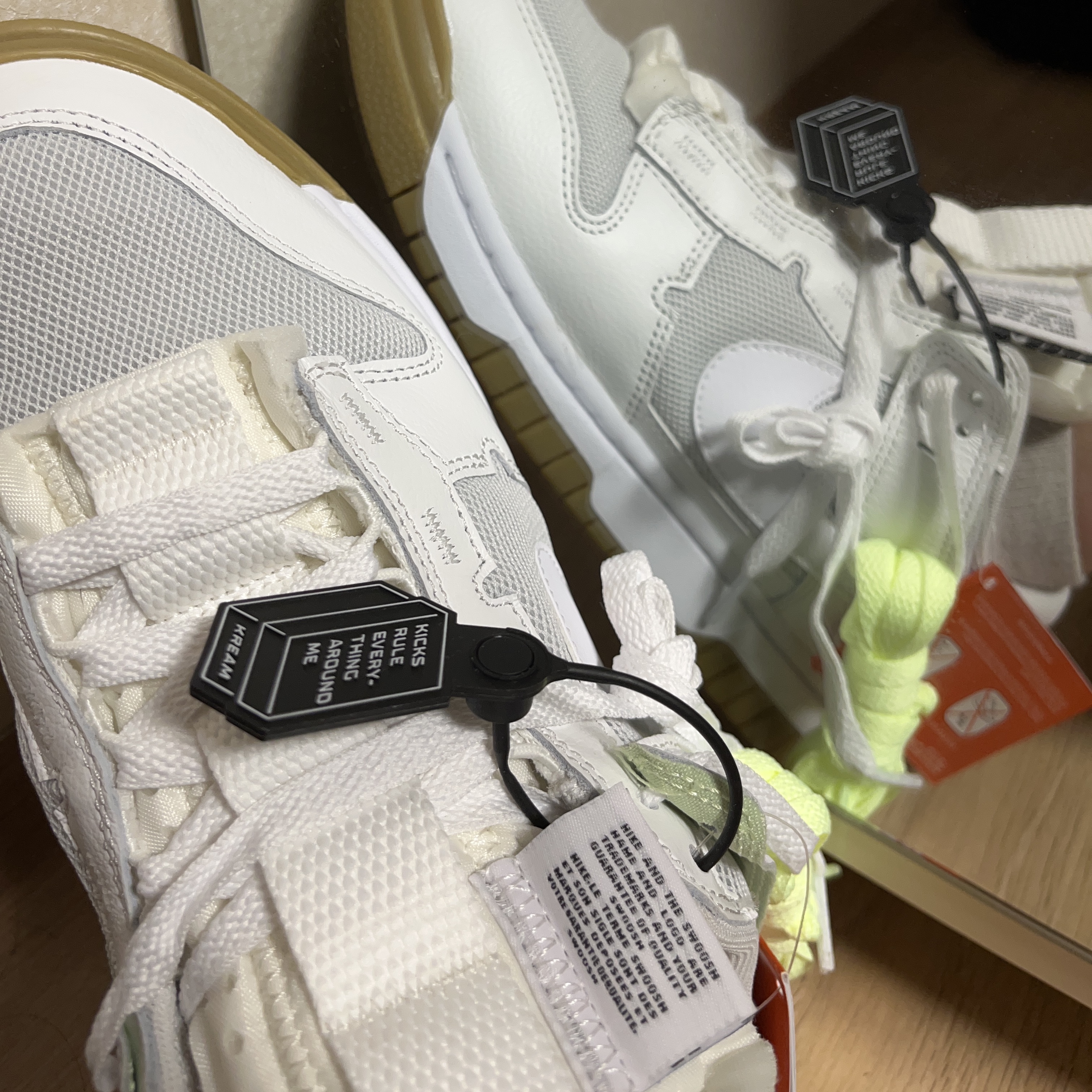 Nike Air Dunk Jumbo Photon Dust 착용 스타일