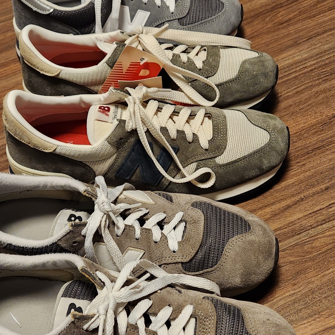 New Balance 990v1 Made in USA Grey White 착용 스타일 - 1
