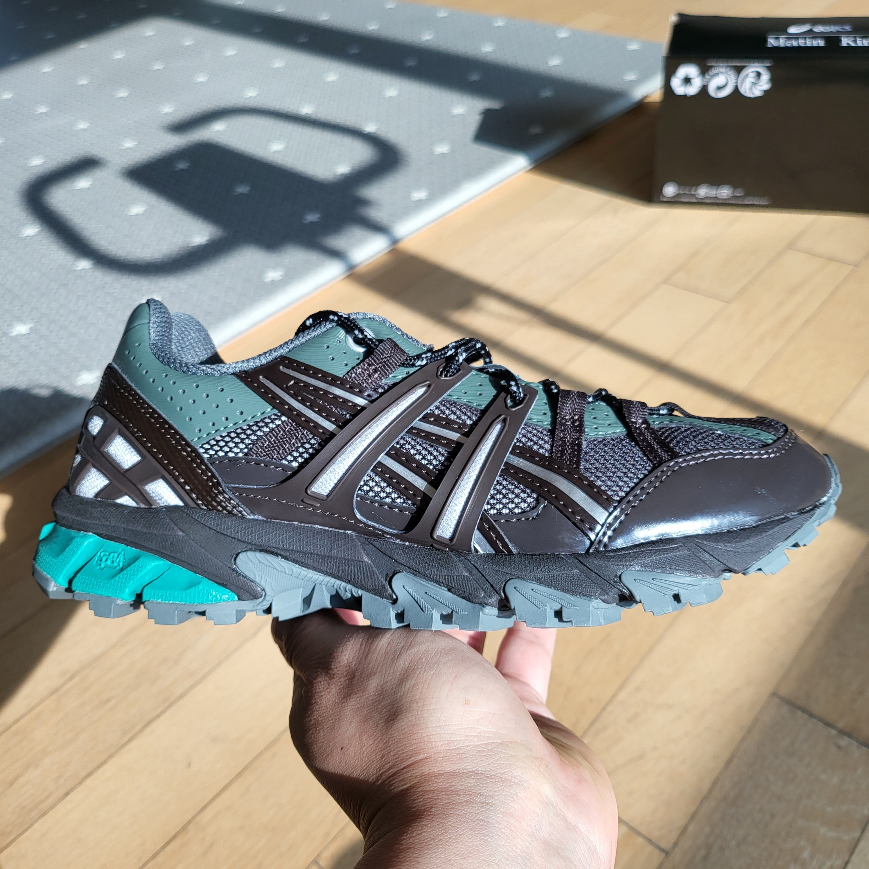 (W) Asics x Matin Kim Gel-Sonoma 15-50 Black Pure Silver 착용 스타일