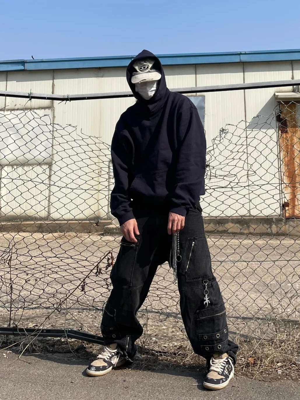 Diesel C-Seymon Treated Denim Baseball Cap Blue White, Project G/R Flight Denim Pants Black 착용 스타일 - 1